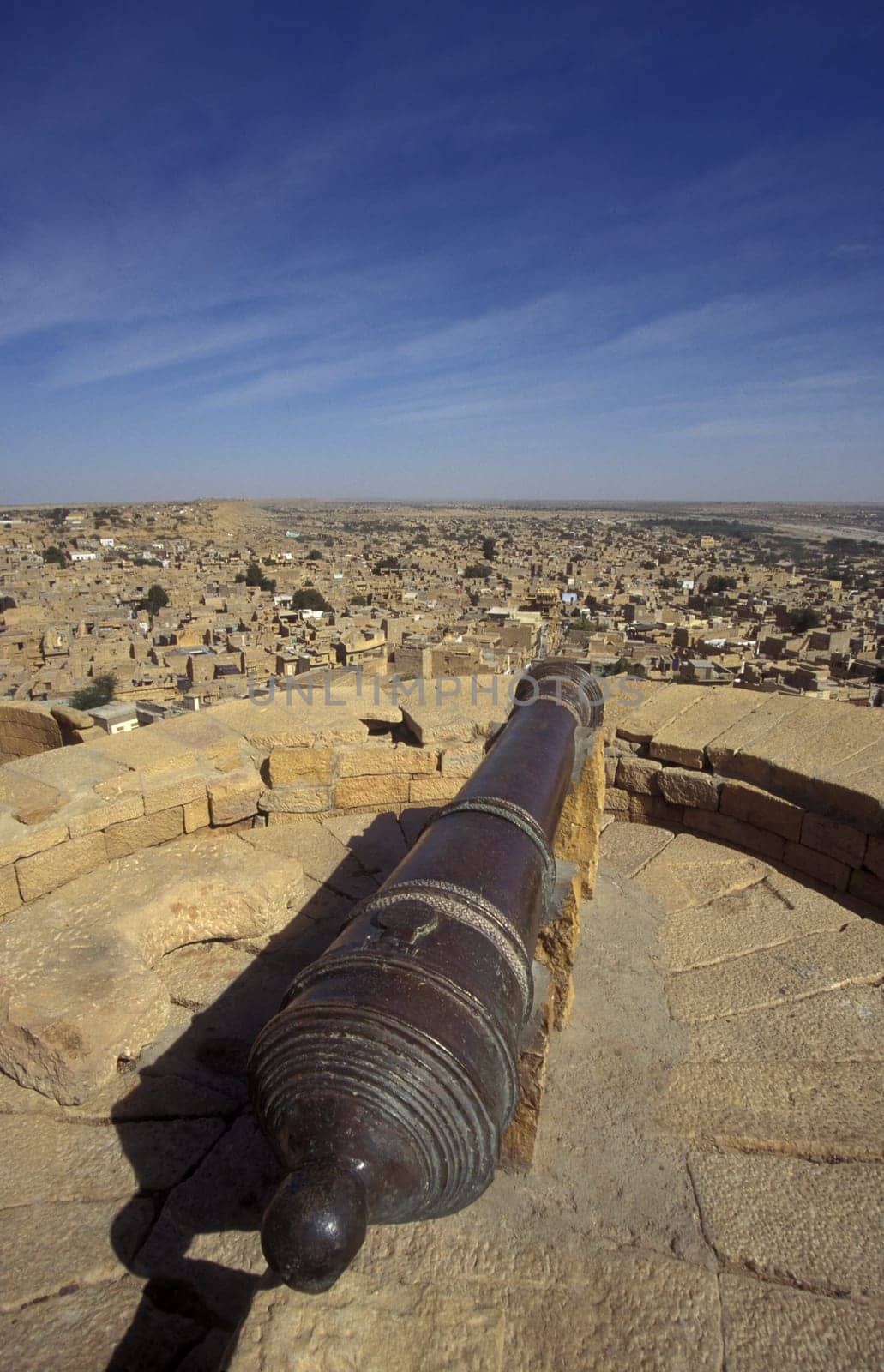 a view of the Jaisalmer Fort with the city of Jaisalmer in the Province of Rajasthan in India.  India, Jaisalmer, January, 1998