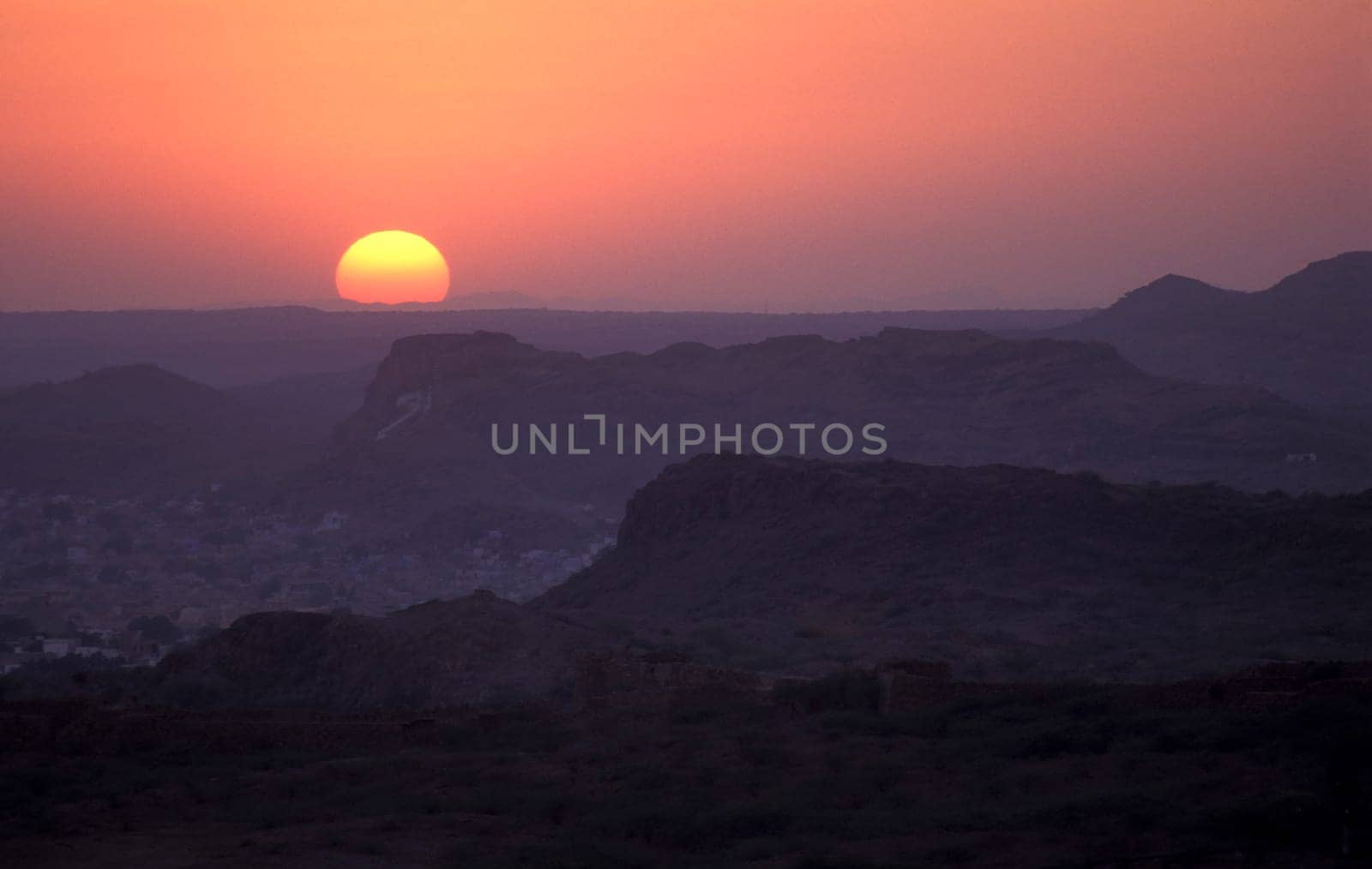 the Landscape of the Desert of Thar near the Town of Jaisalmer in the Province of Rajasthan in India.  India, Jaisalmer, January, 1998
