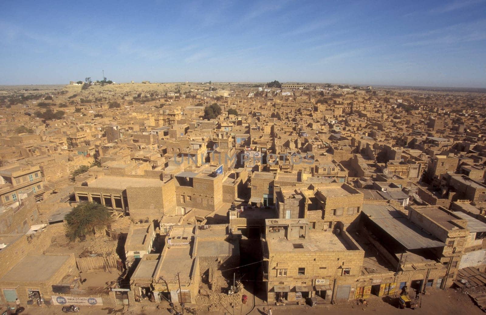 a view of the old city of Jaisalmer in the Province of Rajasthan in India.  India, Jaisalmer, January, 1998