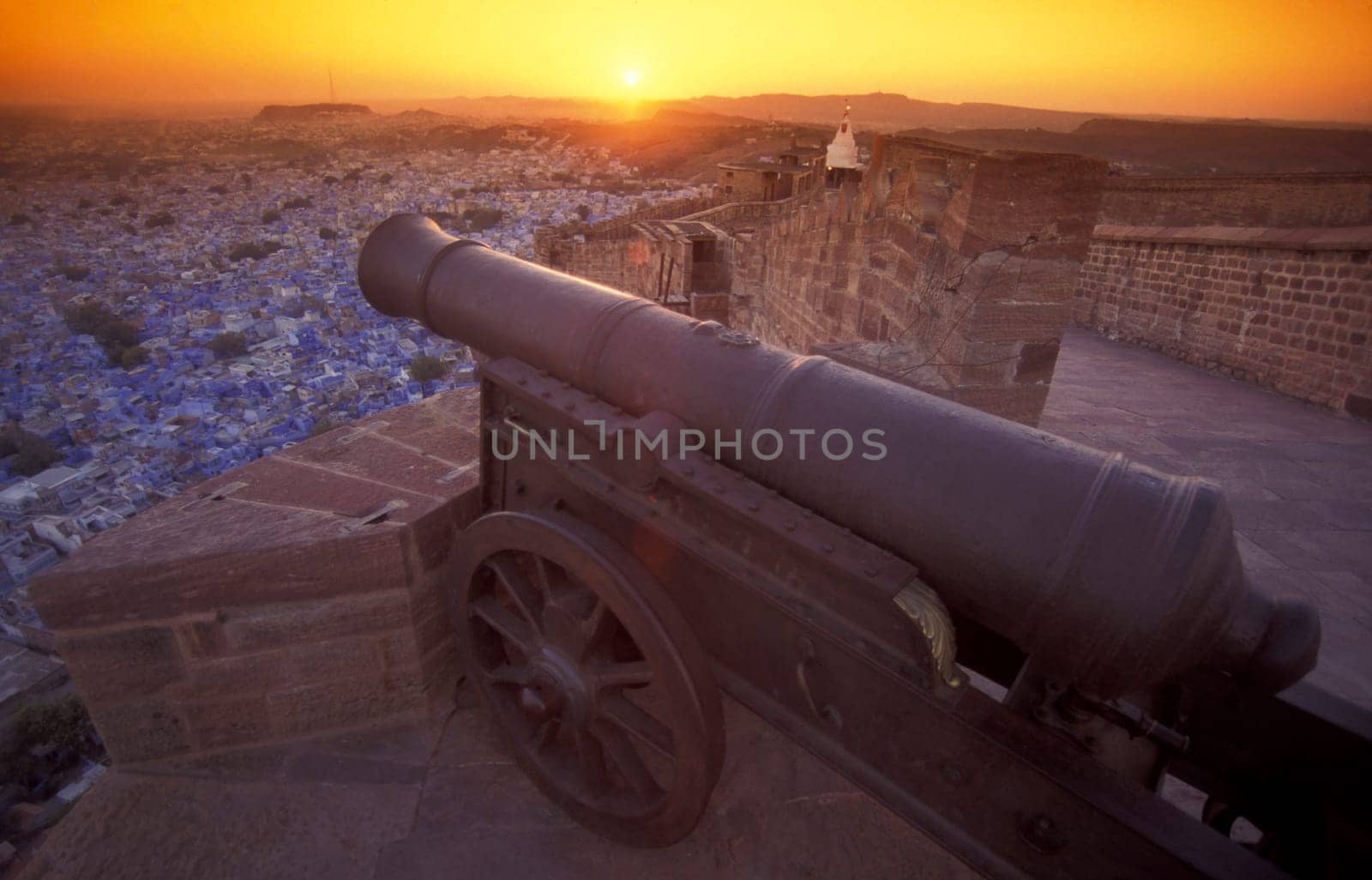a view from the Meherangarh to the Town and Blue City of Jodhpur in the Province of Rajasthan in India.  India, Jodhpur, January, 1998