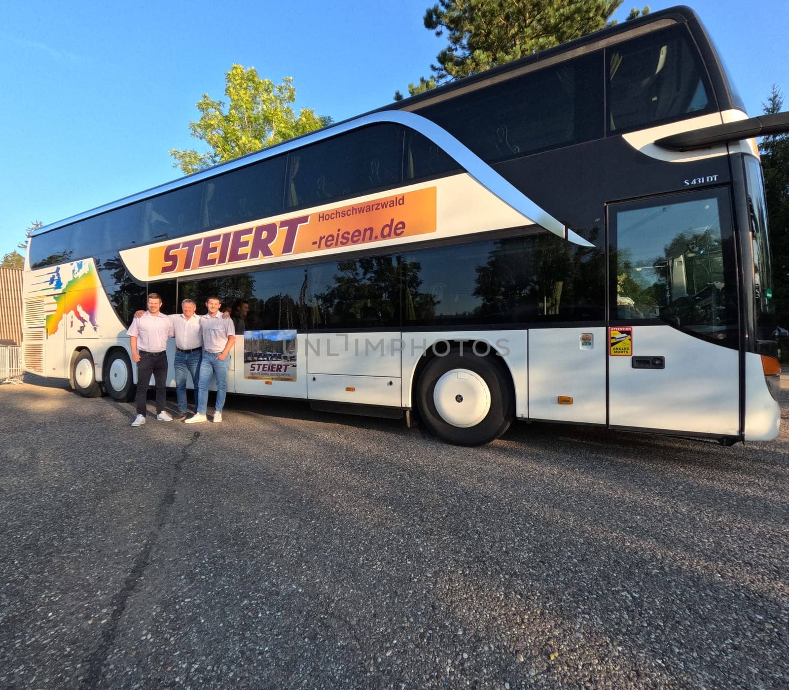In 2024,the Hinterzarten-based company "Steiert-Reisen"" can look back on a 75-year company tradition. In addition to company boss Thomas Steiert,his sons Mirco and Kevin Steiert are also involved in the family business."
