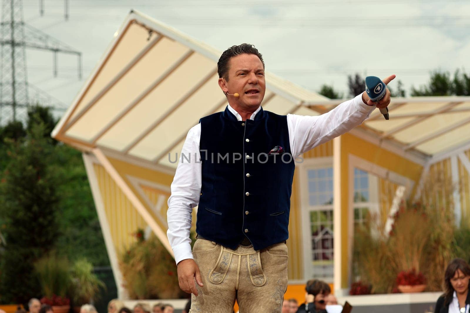 Stefan Mross (singer / presenter / entertainer) in the ARD TV show "Immer wieder sonntags""."