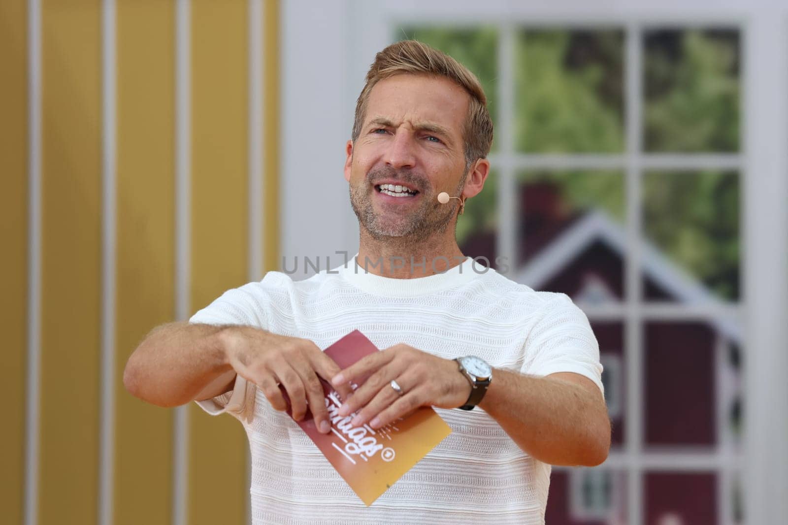 Stefan Mayer (presenter) in the ARD TV show "Immer wieder sonntags""."