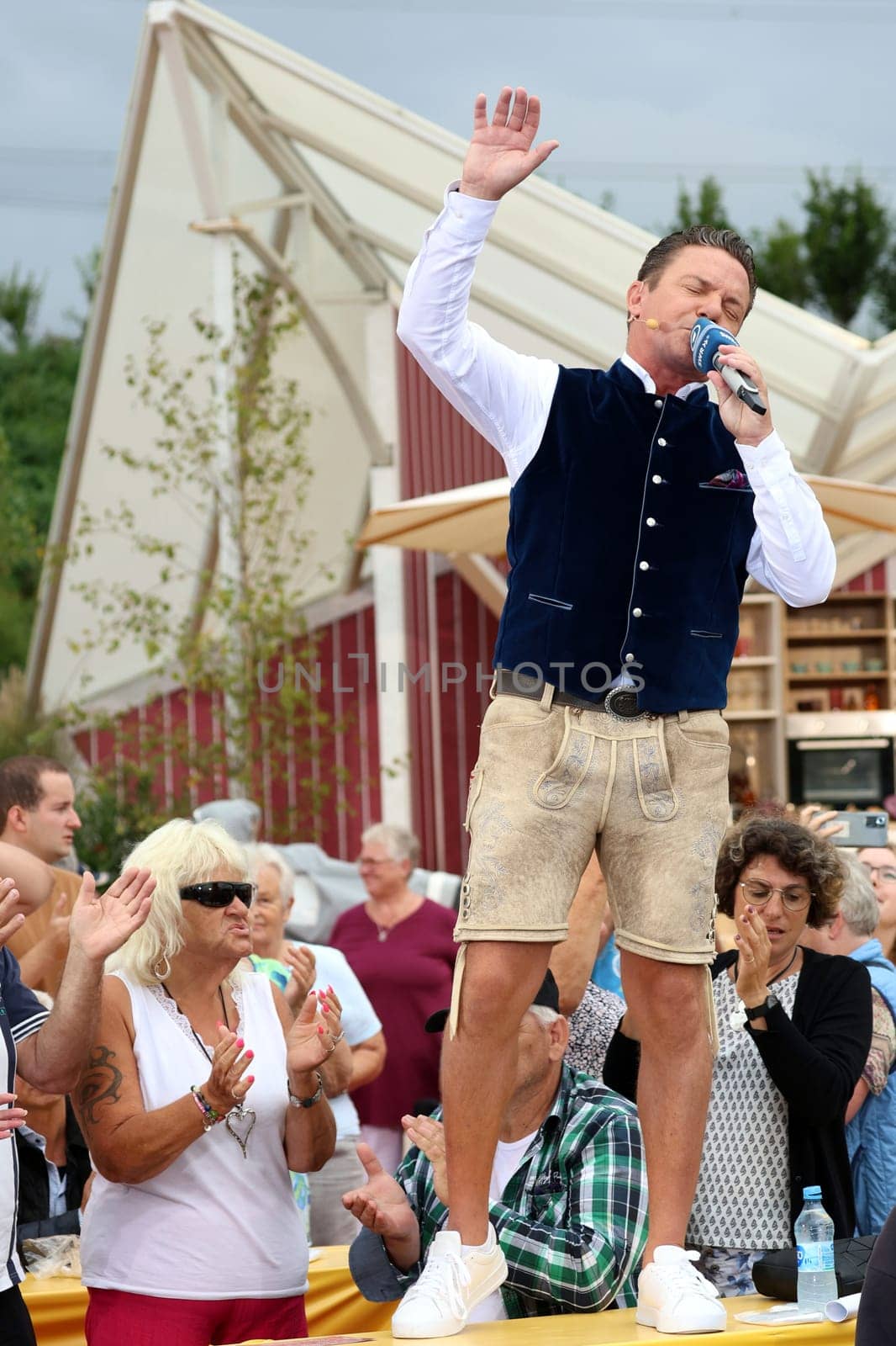 Stefan Mross (singer / presenter / entertainer) in the ARD TV show "Immer wieder sonntags""."