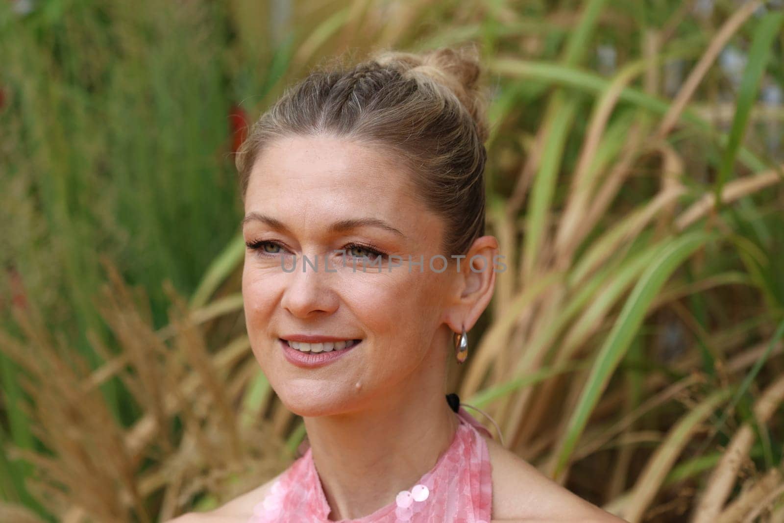 Linda Hesse (singer / musician) in the ARD TV show "Immer wieder sonntags""."