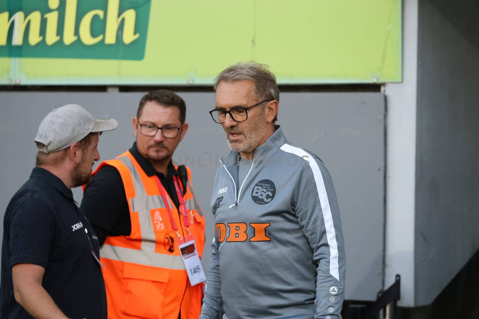 Assistant coach Milorad Pilipovic (Bahlinger SC /BSC) at the match of the Football RL SW 24-25: 9.