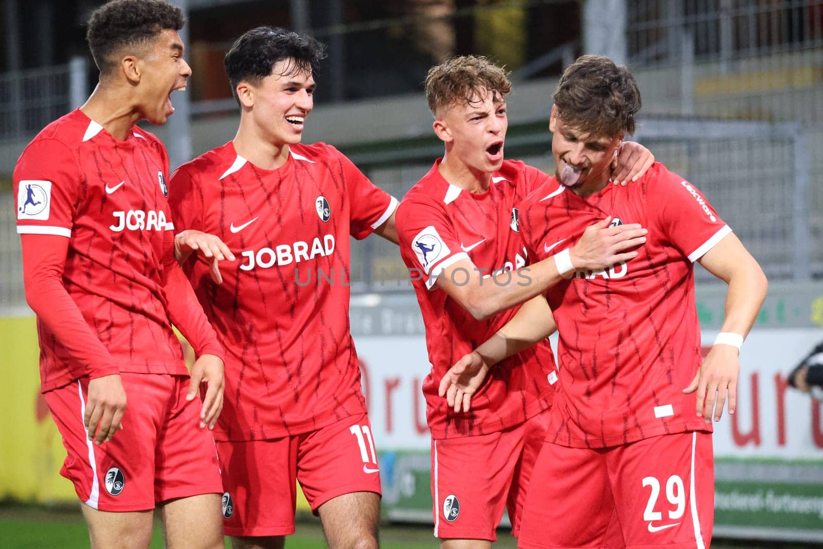 Football can be so beautiful: The Freiburg players celebrate the 3-0 by Leon Catak (SC Freiburg II / U23) (far right) in the match of the Football RL SW 24-25: 9.