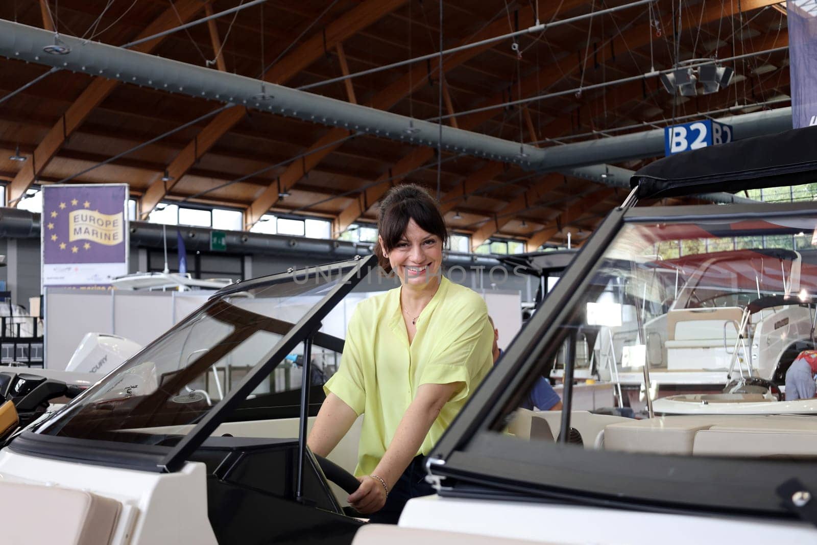 The Interboot 2024 trade fair in Friedrichshafen will open its doors on 25.09.2024. During the press tour and the presentation of the trade fair innovations,model Cora was already fascinated