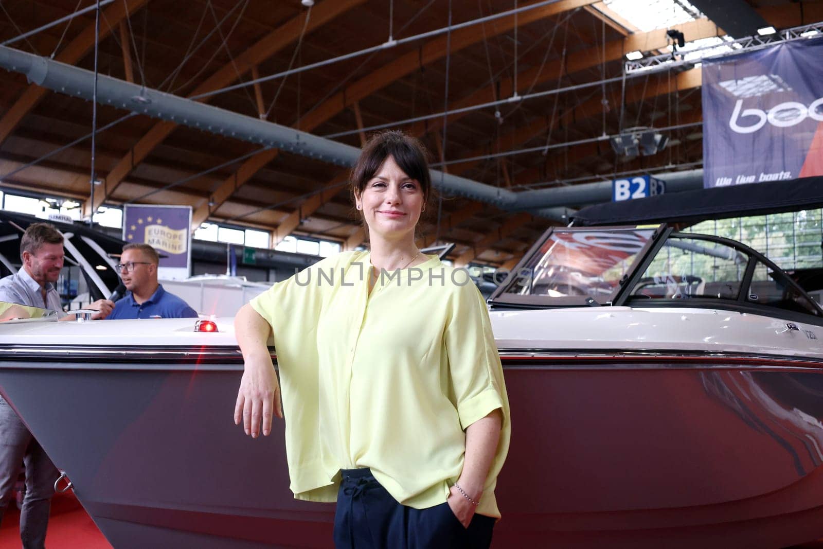 The Interboot 2024 trade fair in Friedrichshafen will open its doors on 25.09.2024. During the press tour and the presentation of the trade fair innovations,model Cora was already fascinated