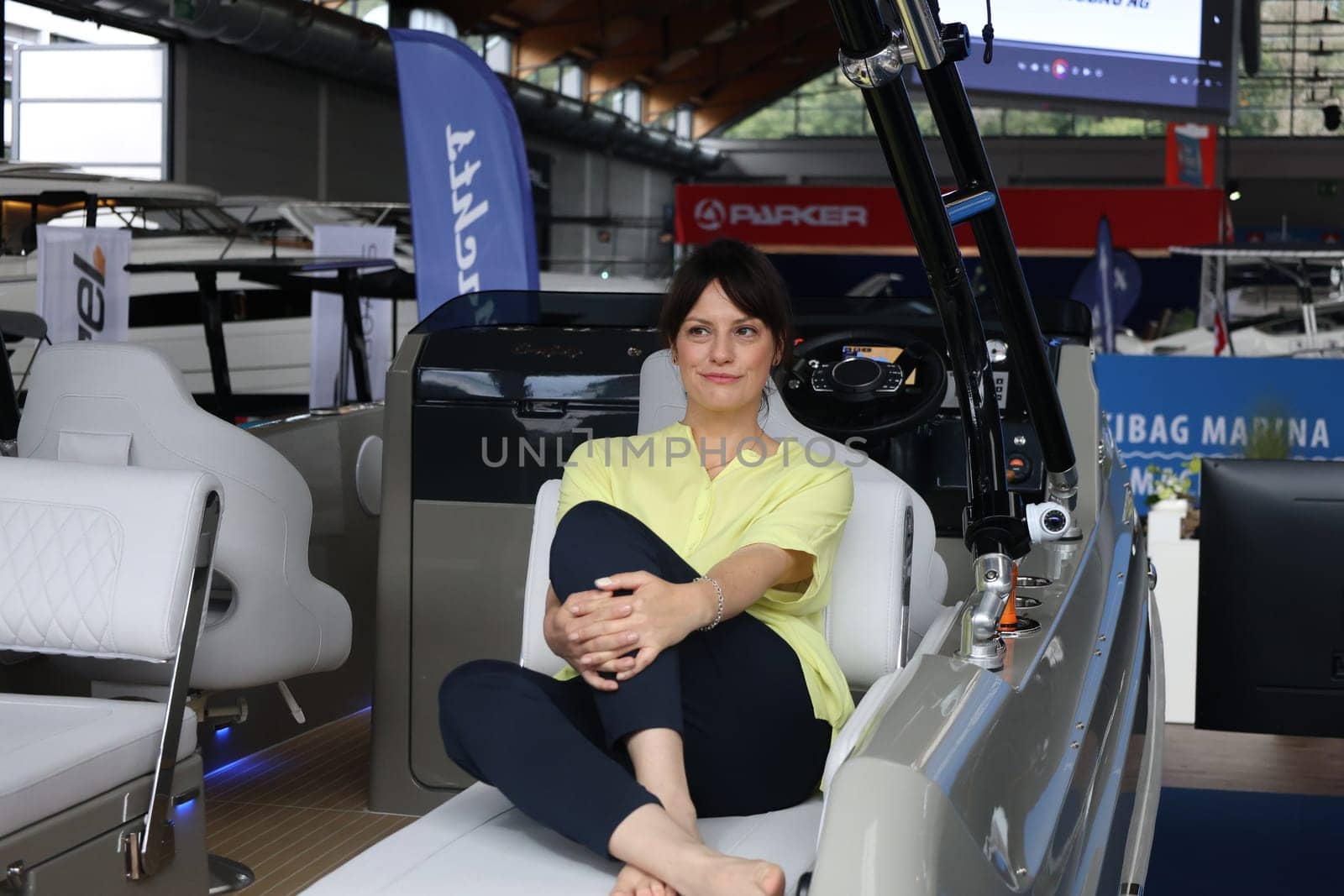 The Interboot 2024 trade fair in Friedrichshafen will open its doors on 25.09.2024. During the press tour and the presentation of the trade fair innovations,model Cora was already fascinated
