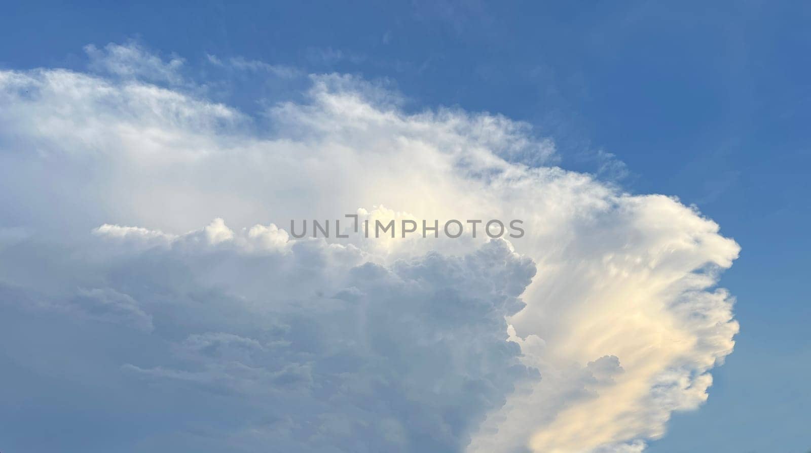 From a physical point of view,clouds are accumulations of very fine water droplets in the atmosphere. From a physical point of view,clouds are collections of very fine water droplets in the atmosphere.