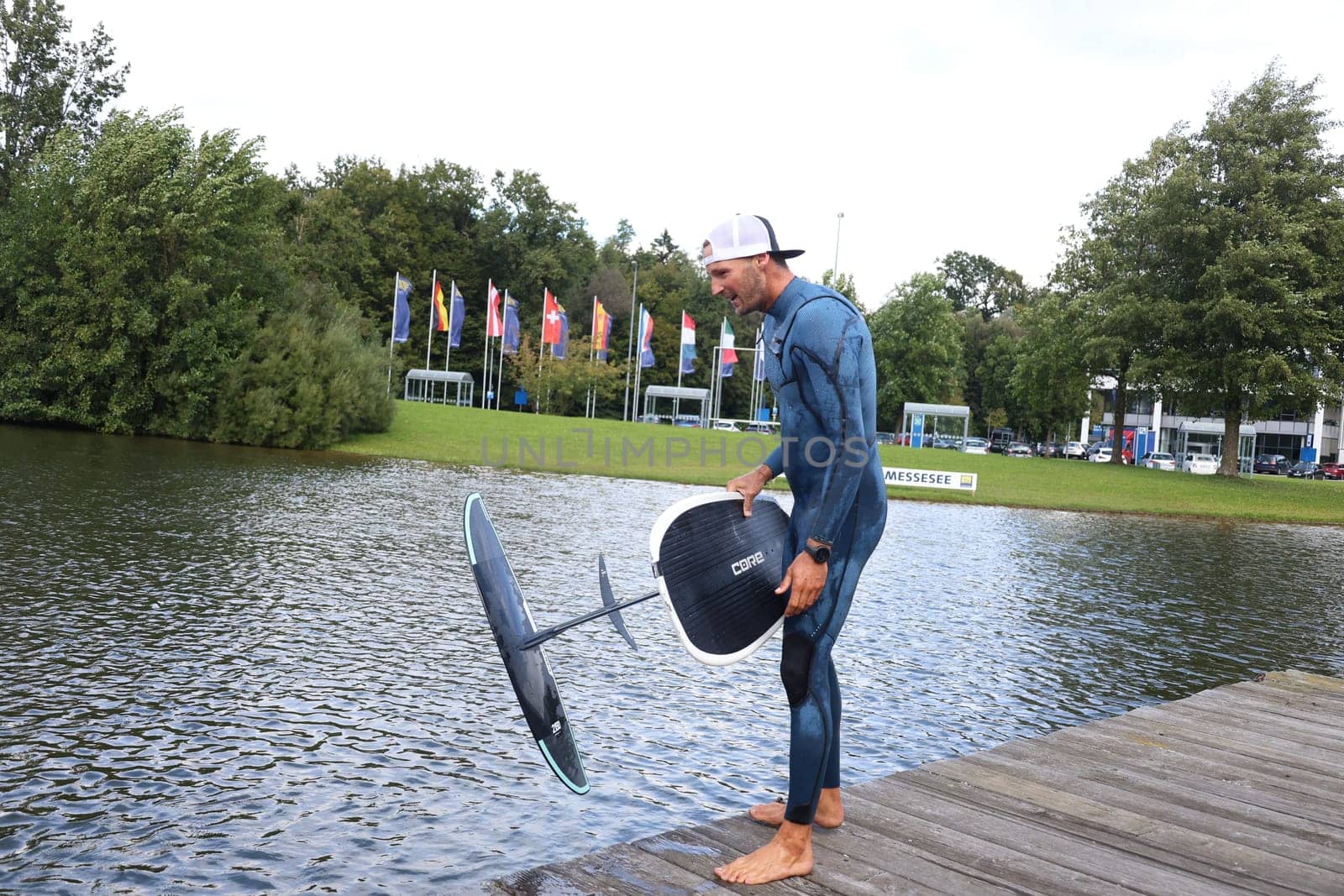 Kitsurfer Ben Benholz showed fascinating trend sports such as pump and wing foiling on the lake at the fair.   The Interboot 2024 Friedrichshafen trade fair will open its doors on 25.09.2024