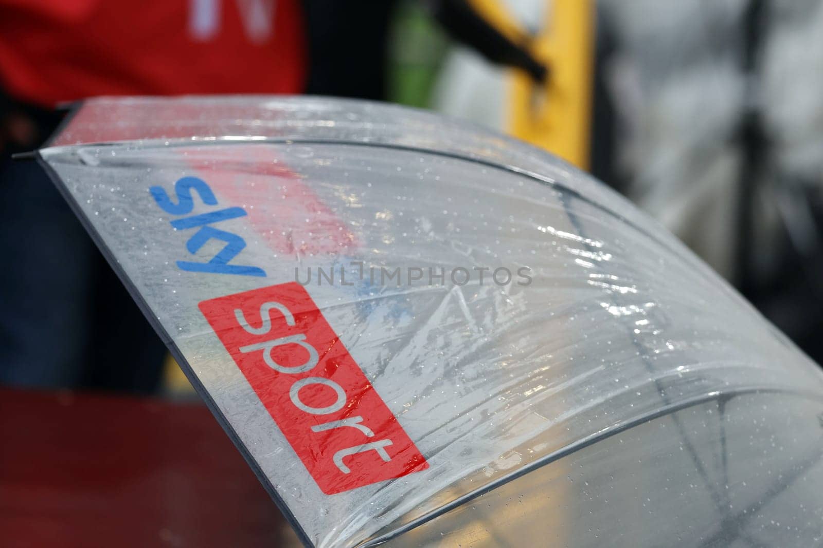 A large umbrella from the TV channel SKY lies on the edge of the pitch at the match of the 1st FBL: 24-25: 1. FBL: 24-25: 5. Sptg. SC Freiburg - FC St. Pauli  DFL REGULATIONS PROHIBIT ANY USE OF PHOTOGRAPHS AS IMAGE SEQUENCES AND/OR QUASI-VIDEONann  Photo: Joachim Hahne/johapress