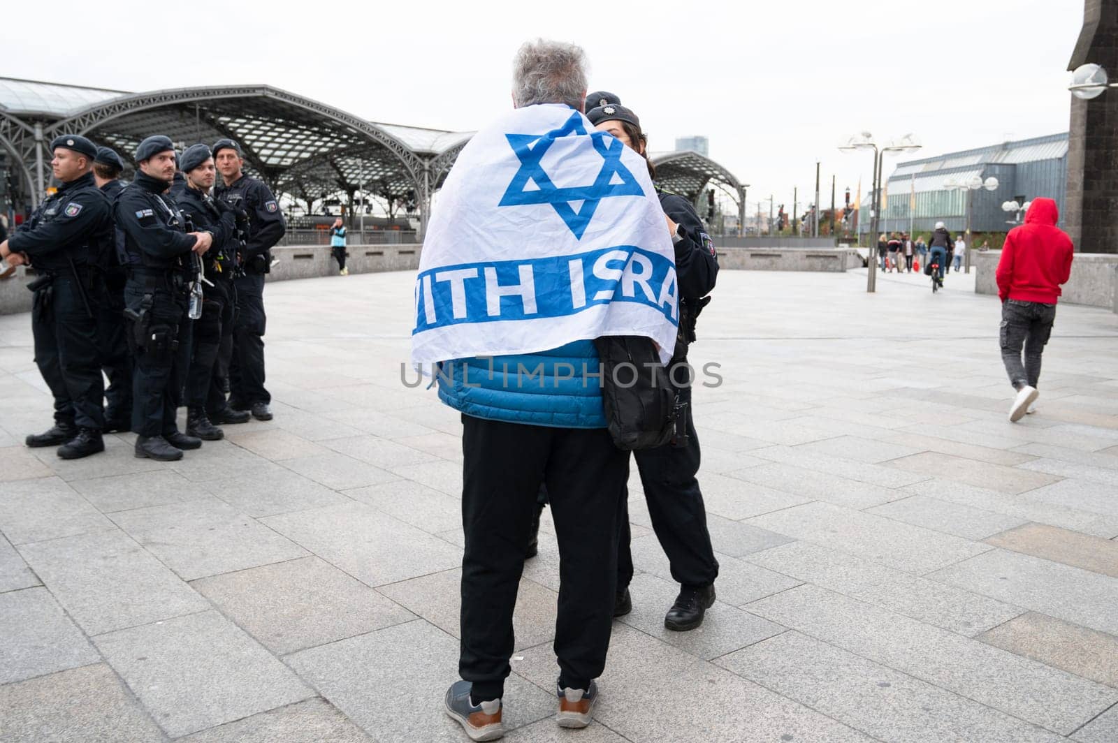 Israeli Palestinian protest in Cologne, Germany, 07.10.2024, war conflict between Jews and Muslims, remembering the victims and hostages of terror attack in Gaza