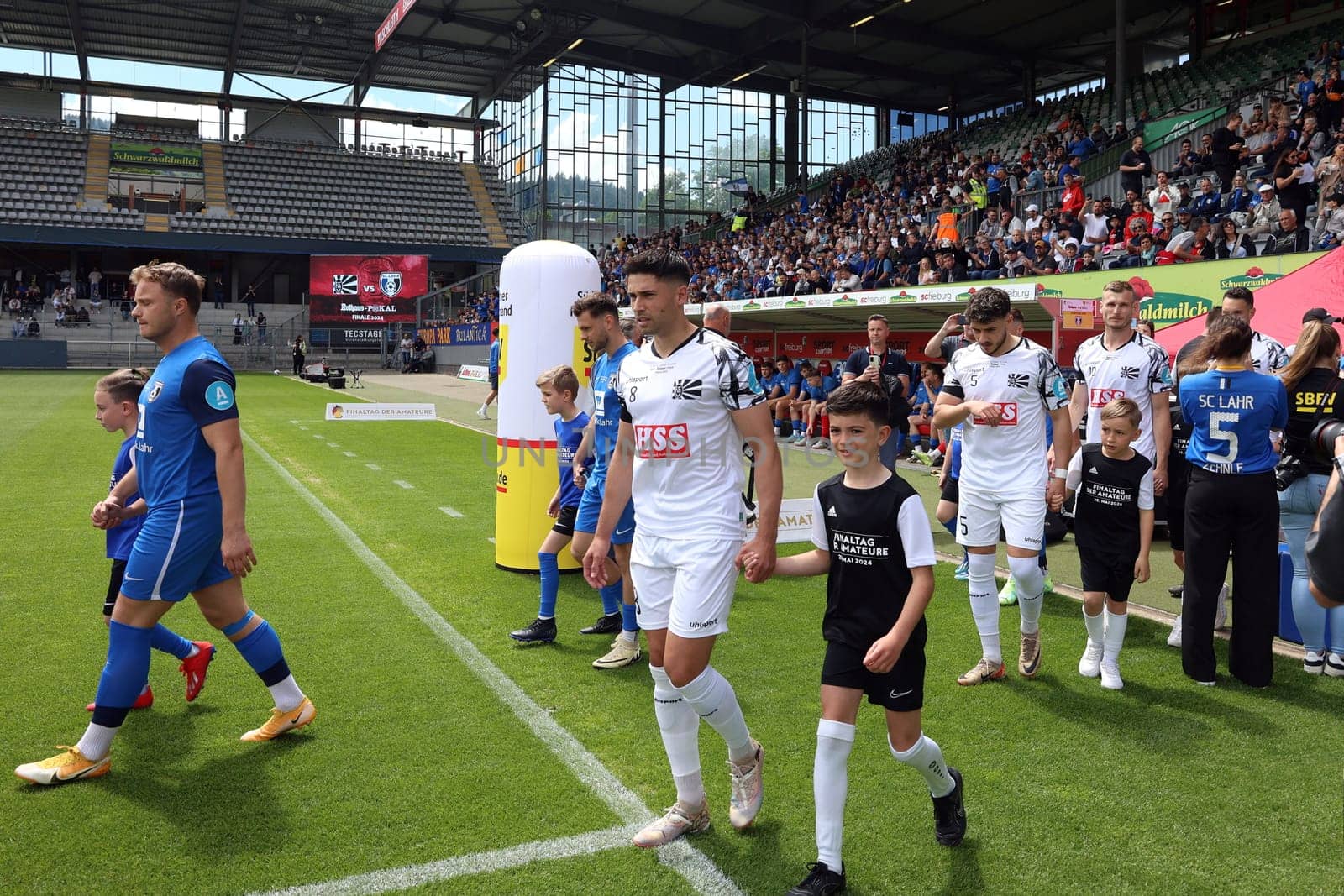 Ready for the grand final,the teams take to the pitch for the SBFV Cup Final 23/24: FC 08 Villingen - SC Lahr