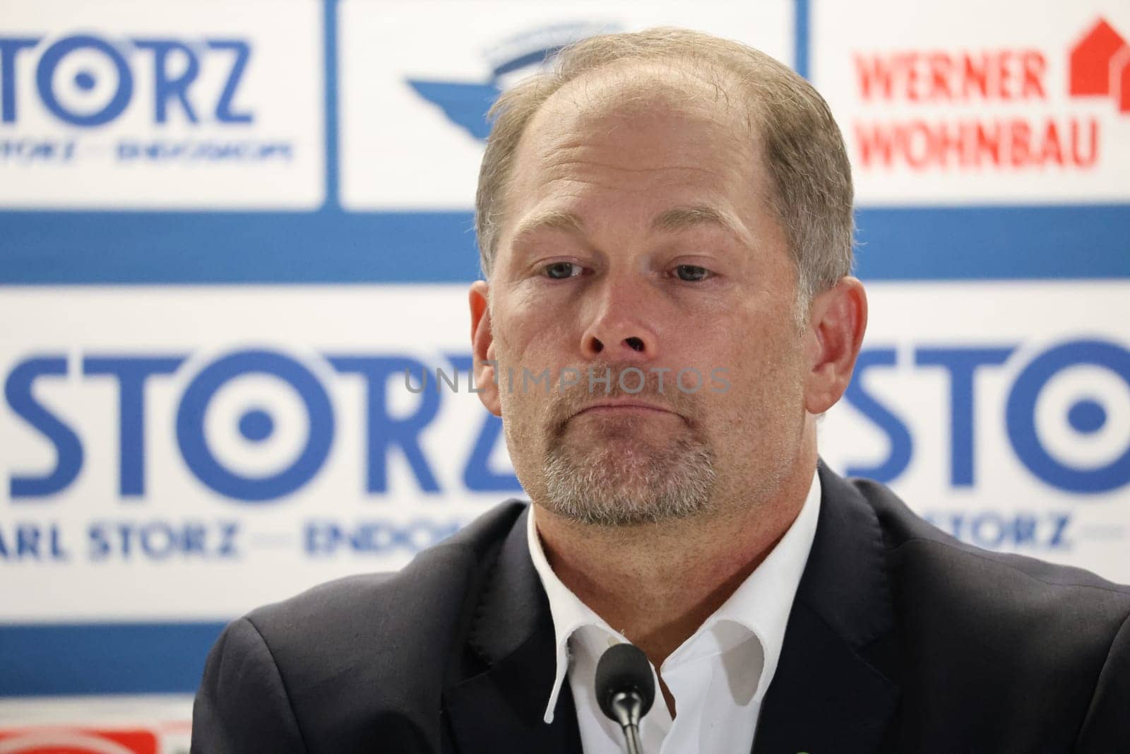 Head Coach / Trainer Steve Walker (SERC Wild Wings) at the press conference,PK after the game of the DEL 24-25,10th Sptg.: Schwenninger Wild Wings vs Iserlohn Roosters