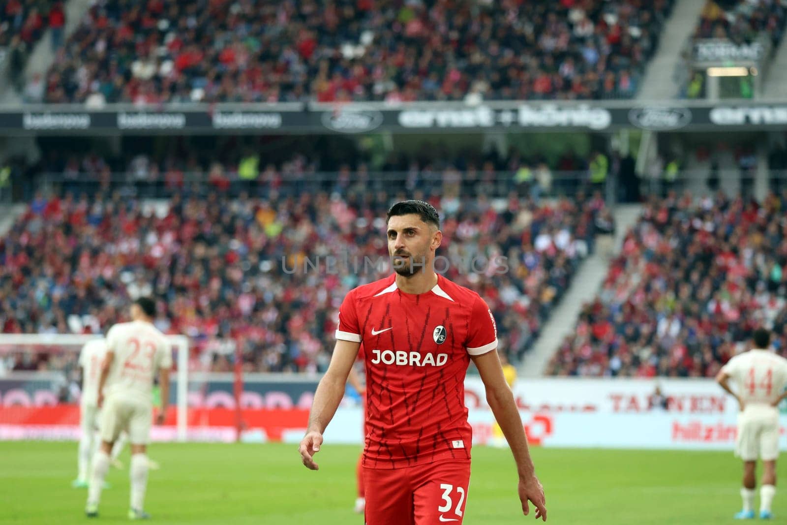 Vincenzo Grifo (SC Freiburg) scored to make it 1-0 for Sportclub in the 1st FBL match: 24-25: 1st FBL: 24-25: 7th Sptg. SC Freiburg - FC Augsburg  DFL REGULATIONS PROHIBIT ANY USE OF PHOTOGRAPHS AS IMAGE SEQUENCES AND/OR QUASI-VIDEONann  Photo: Joachim Hahne/johapress