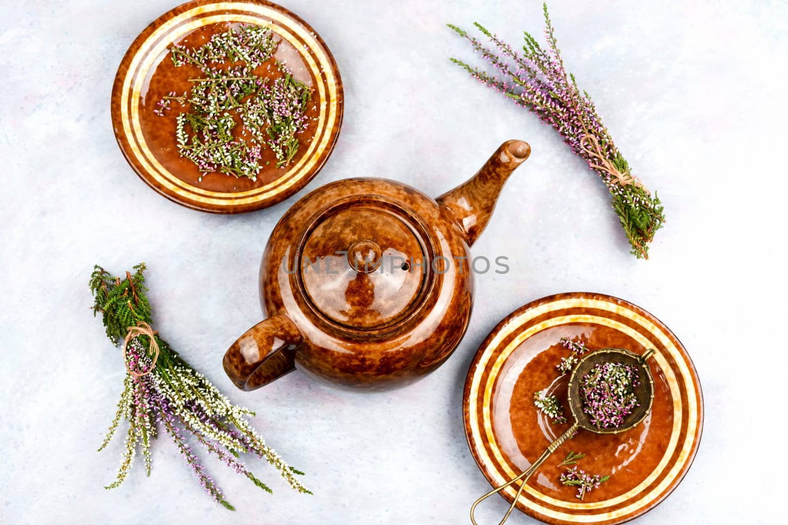 Herbal tea with fresh heather, homeopathy. Heather blossom tea.