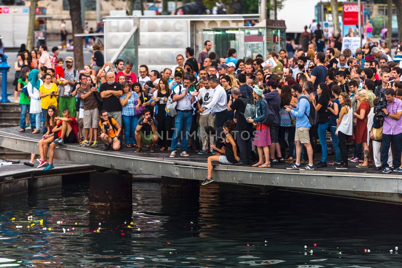 SPAIN, BARCELONA - SEPTEMBER 12: crowd of people on the pier on September 12, 2015