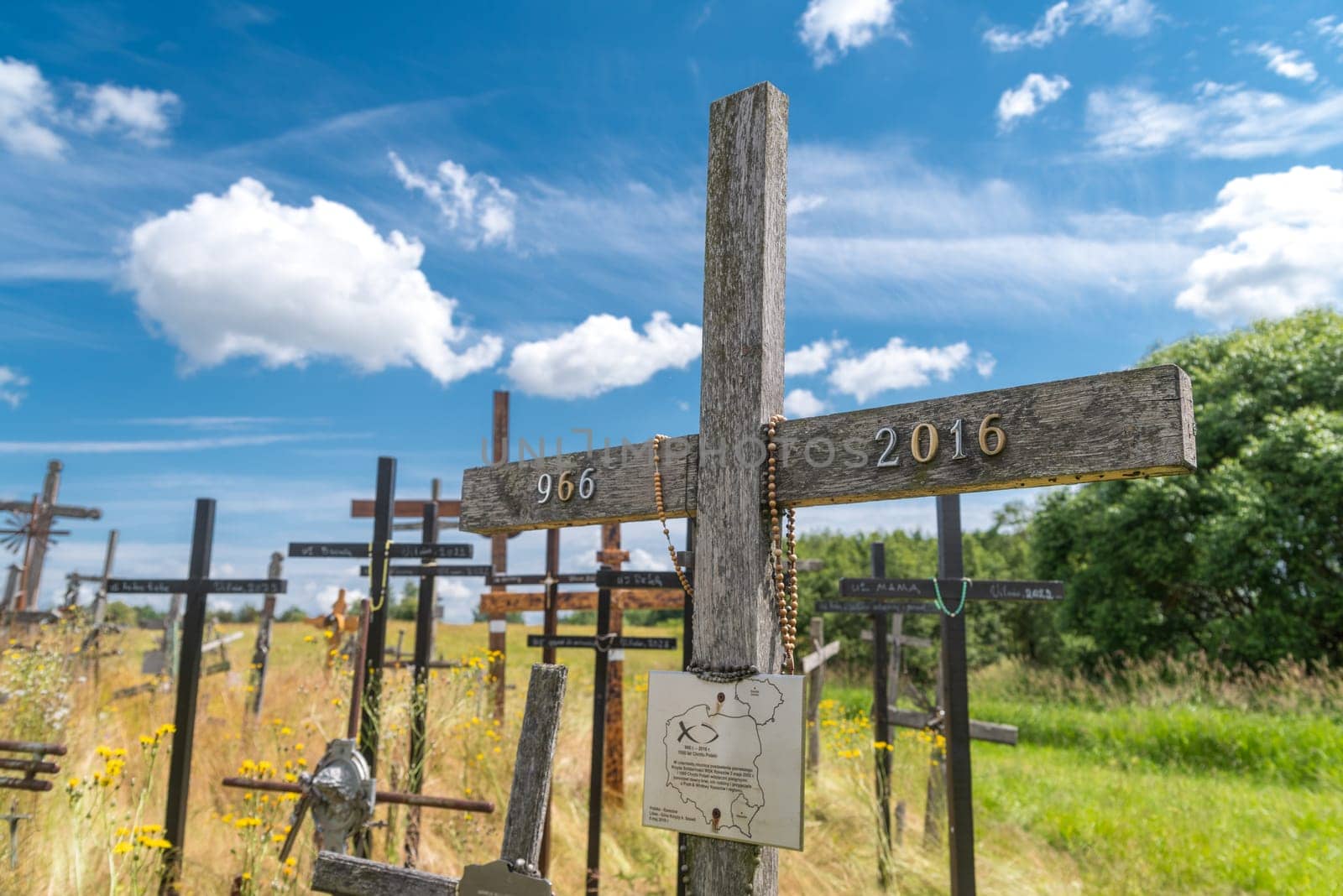 he Hill of Crosses is a unique sacral site covered in 200,000 crosses of various shapes and sizes. It is a place of pilgrimage and prayer, visited by Pope John Paul II and many other believers.