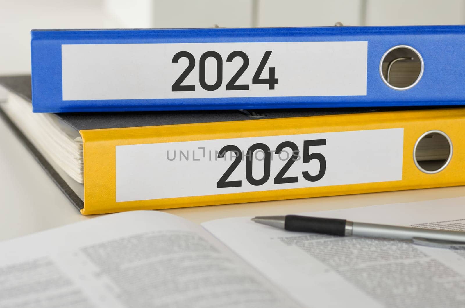 Folders with the label 2024 and 2025
