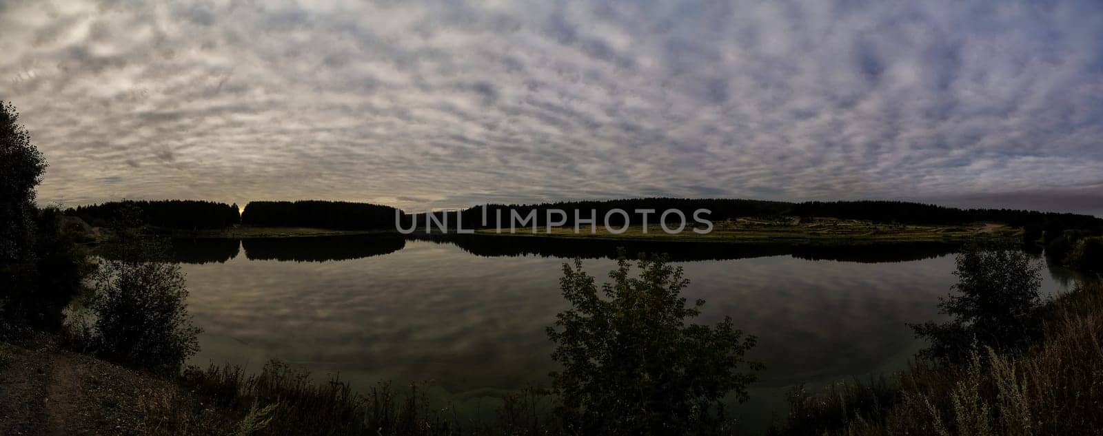 Lakes in the autumn forest. Forest autumn landscape, beautiful nature.