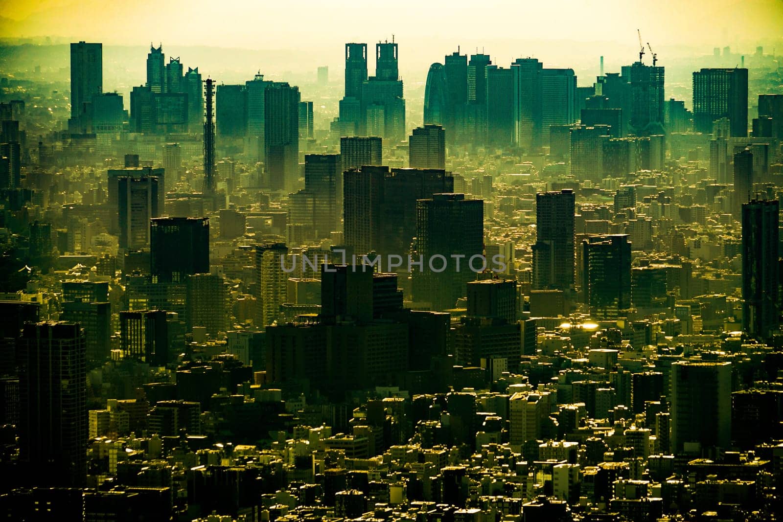 Shinjuku Fukutoshin and twilight images. Shooting Location: Shinjuku-ku, Tokyo