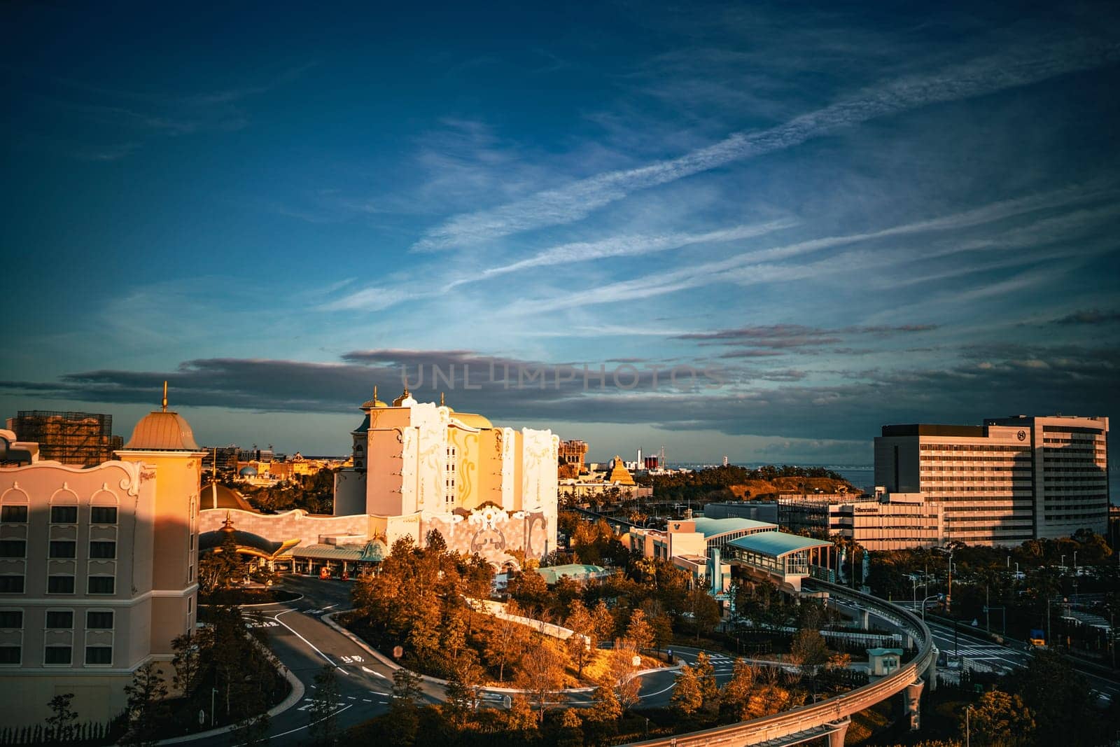A resort hotel shining at dusk. Shooting Location: Chiba prefecture