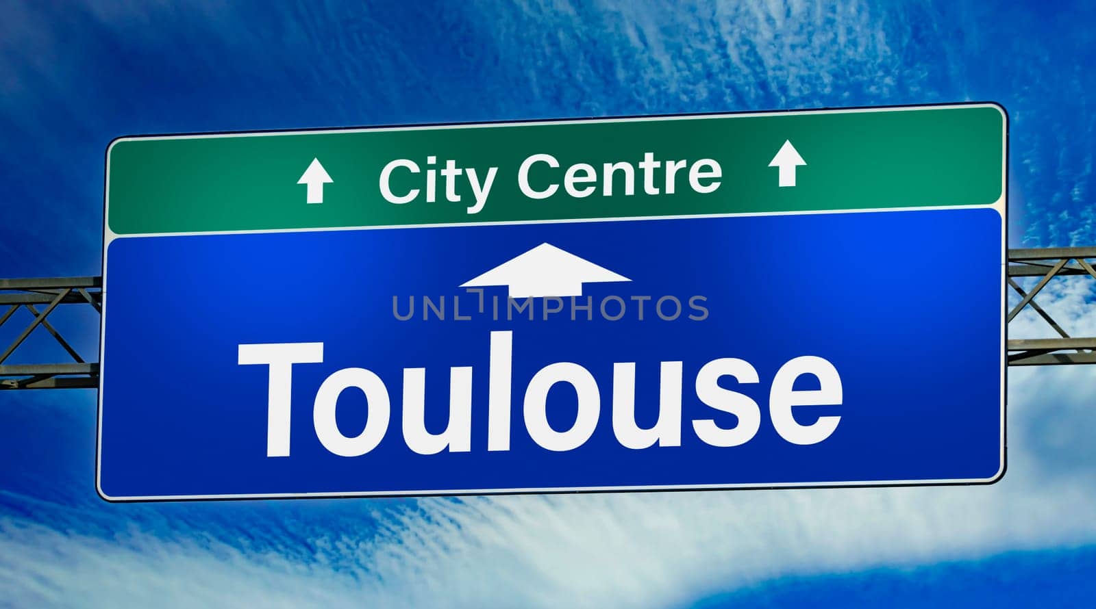 Road sign indicating direction to the city of Toulouse, France.