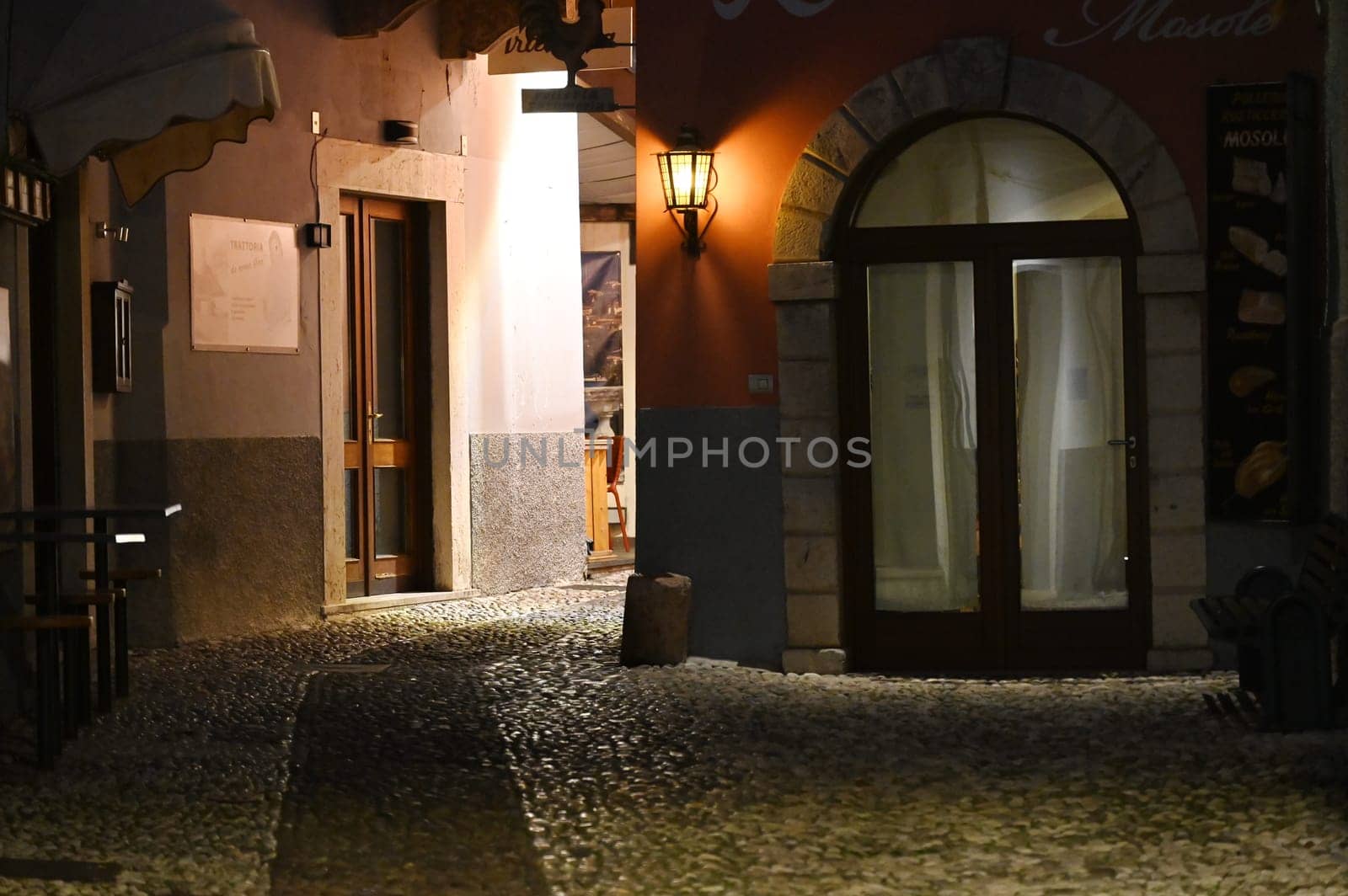 Gasse in Malcesine, abends