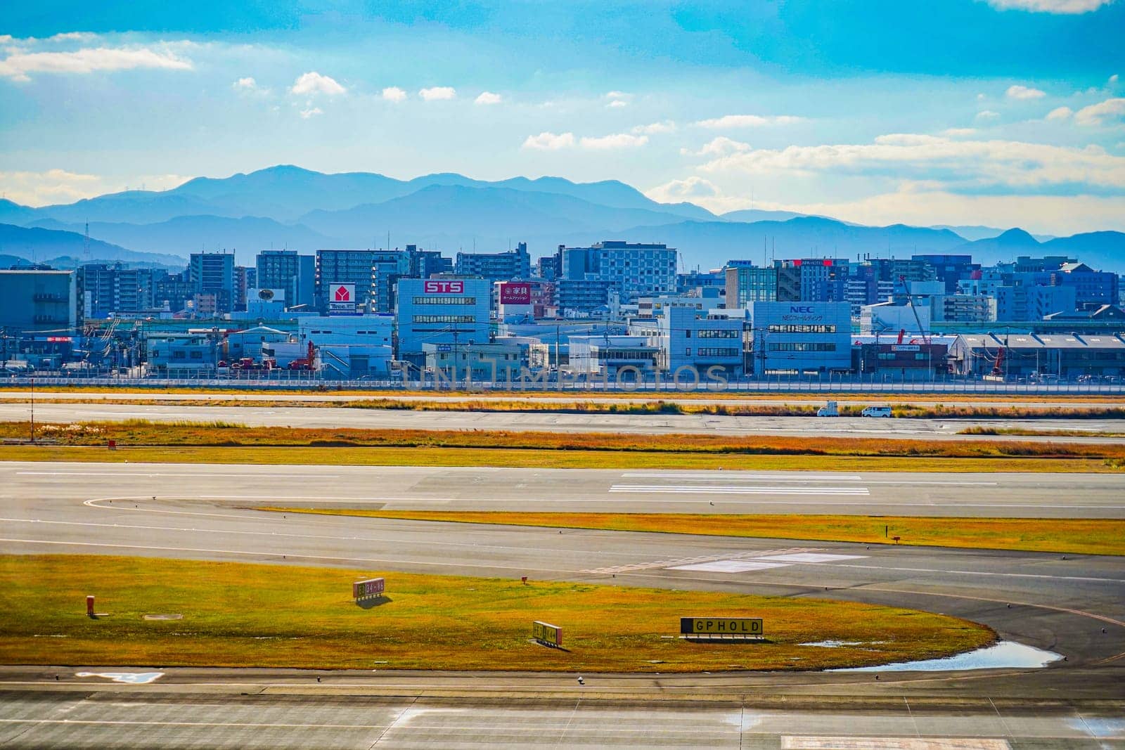 Fukuoka Airport and mountain scenery. Shooting Location: Fukuoka prefecture