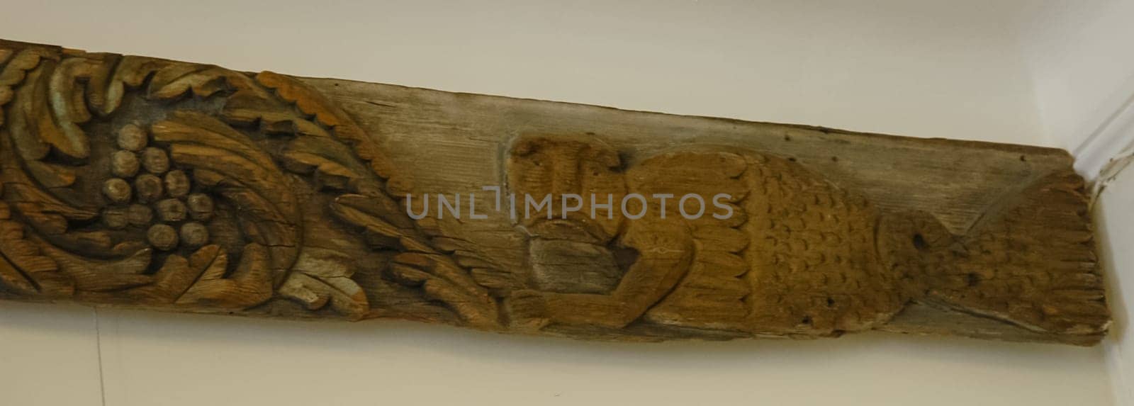 Carving on wood on cash and cantikas. Ancient Russian creativity. Museum of Russian Culture.