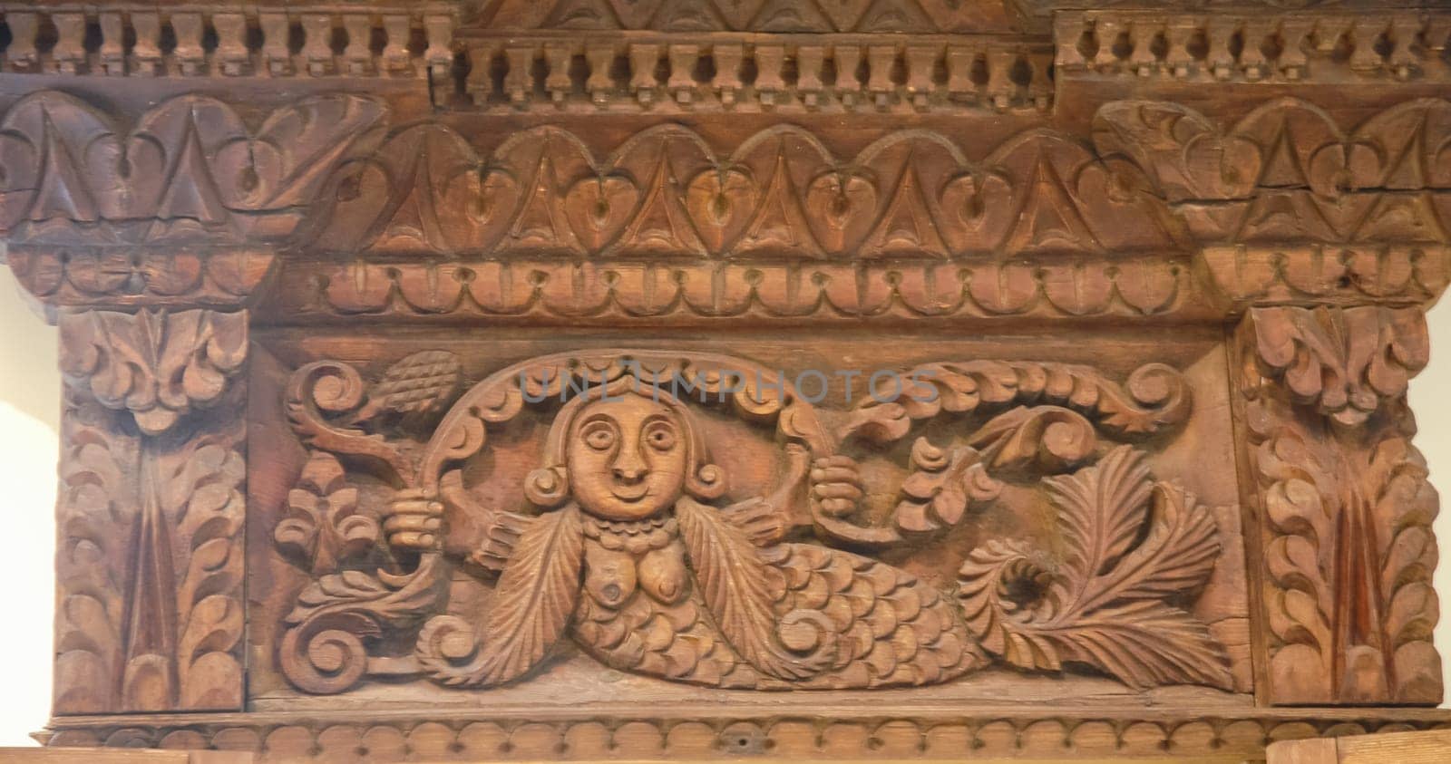 Carving on wood on cash and cantikas. Ancient Russian creativity. Museum of Russian Culture.