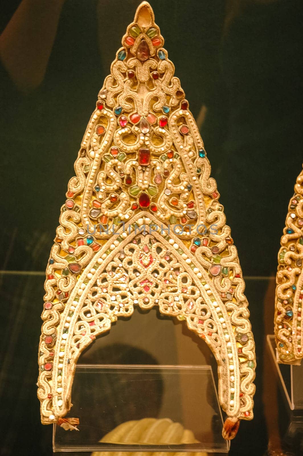 Kokoshnik, Element of the Russian national costume of women. Russian national clothing.