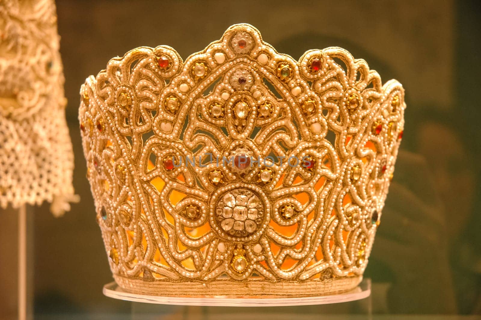Kokoshnik, Element of the Russian national costume of women. Russian national clothing.