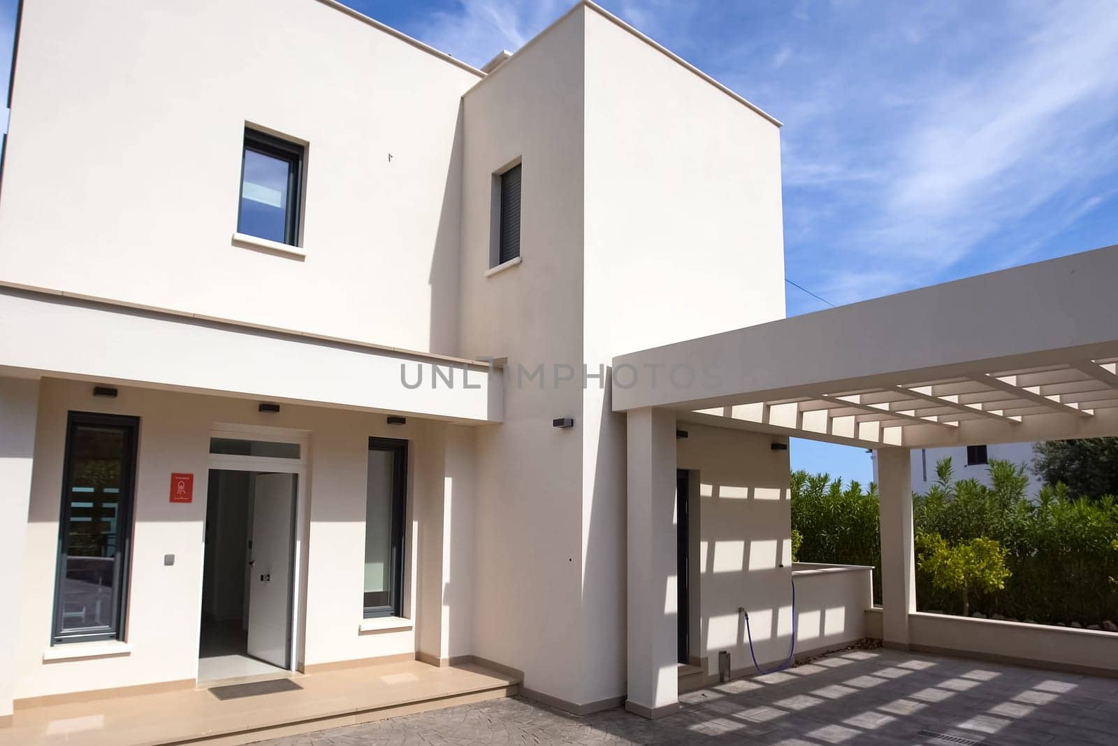 A house in Spain by the sea. Two-storey cottage with their amenities.