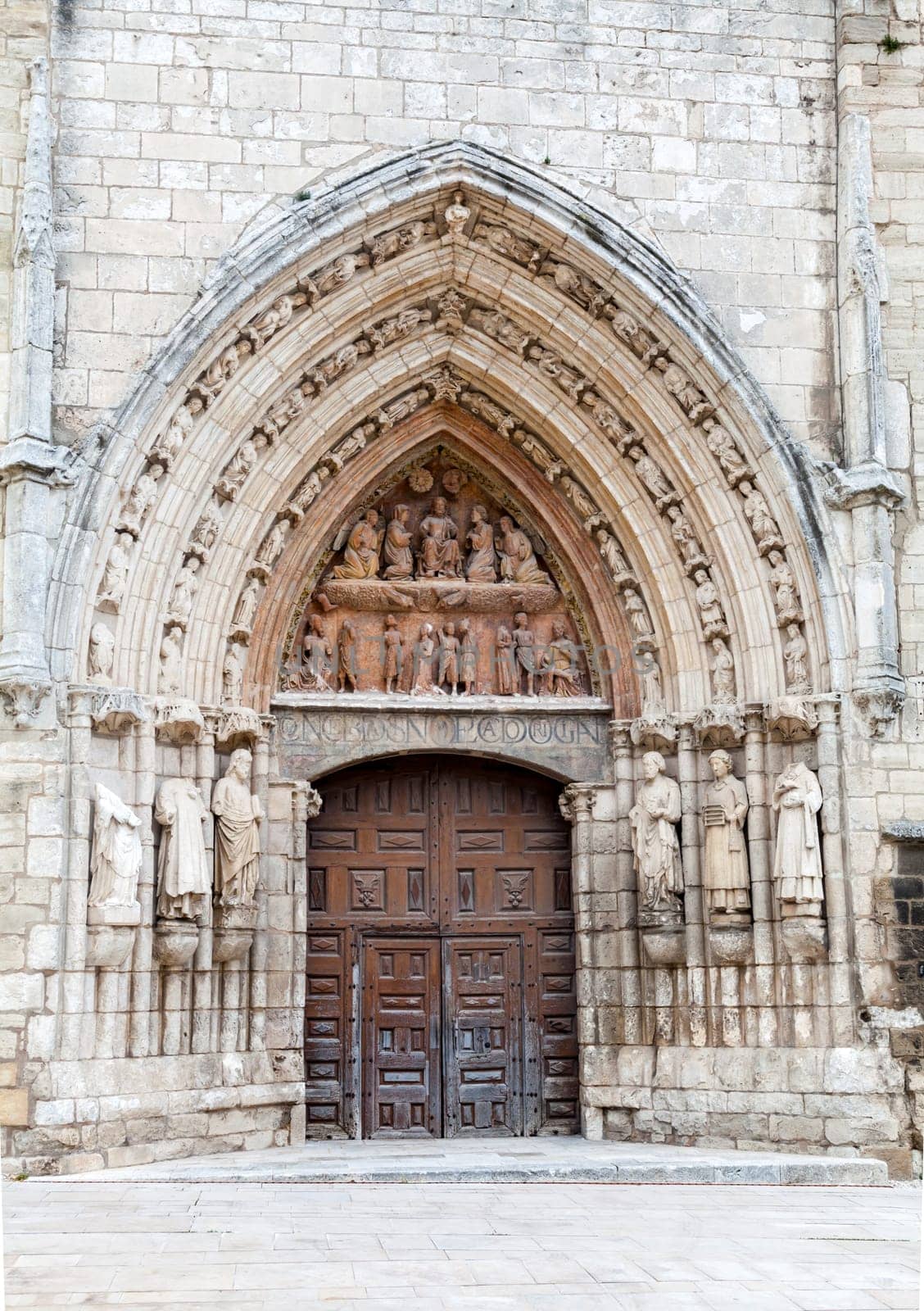 Entrance to the gothic Iglesia de San Esteban, Burgos, Spain