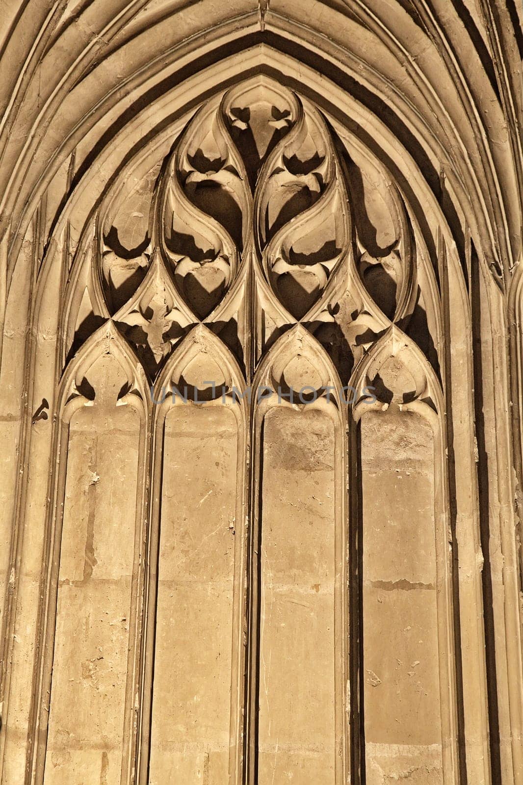 Sainte-Secile cathedral's stone carvings showcase Gothic artistry and its architectural importance in Albi.