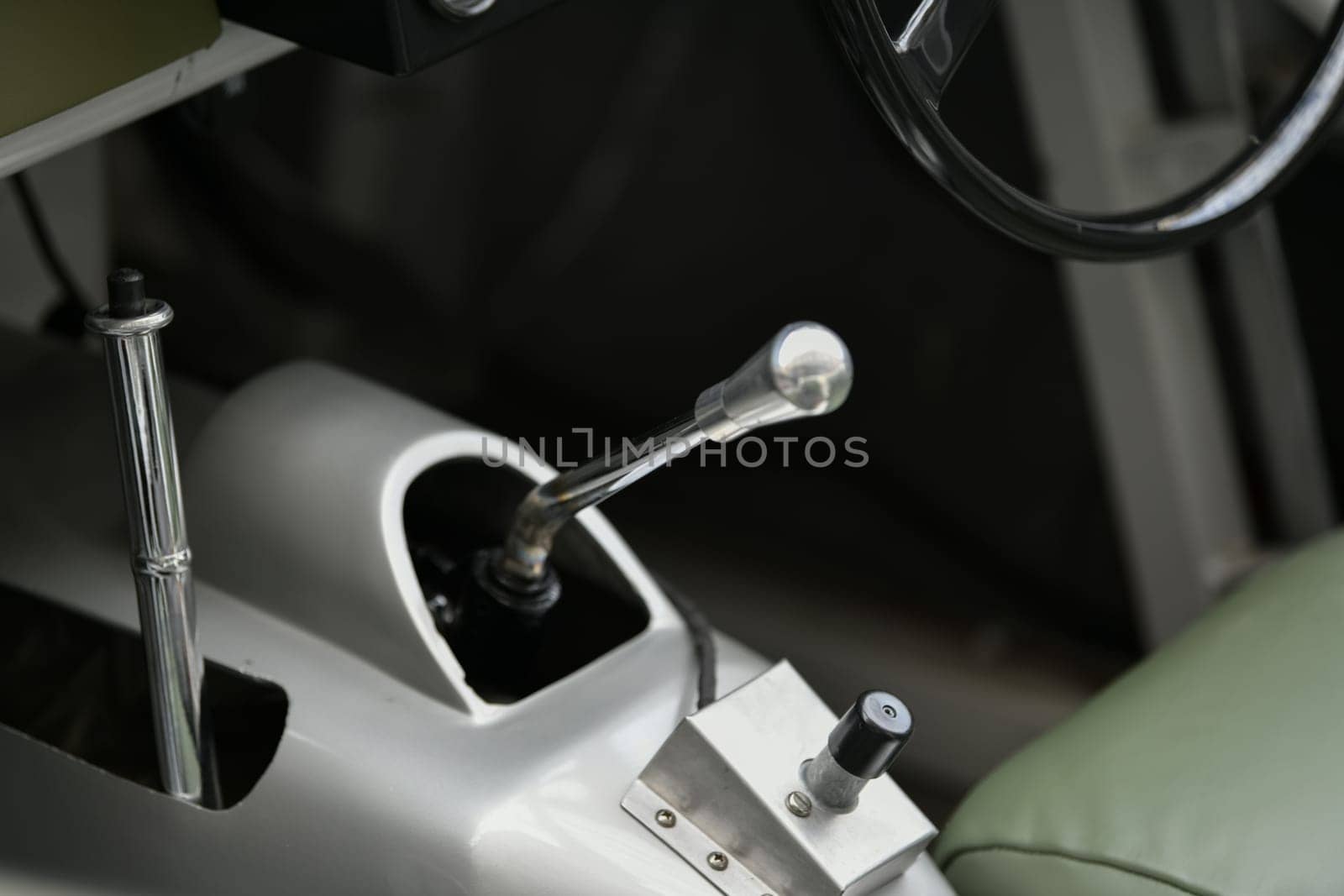 Gear shifter gear lever in a vintage antique car
