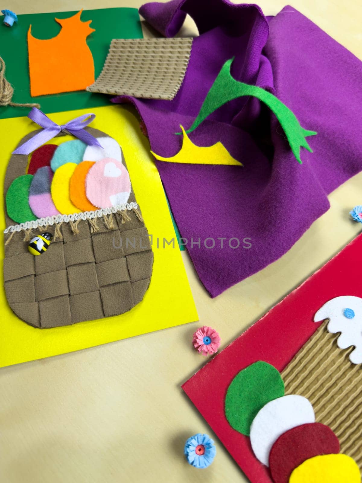 Enjoy the creative process of making cheerful Easter cards using colorful felt and decorative elements. Perfect for celebrating the season and sharing festive greetings with loved ones