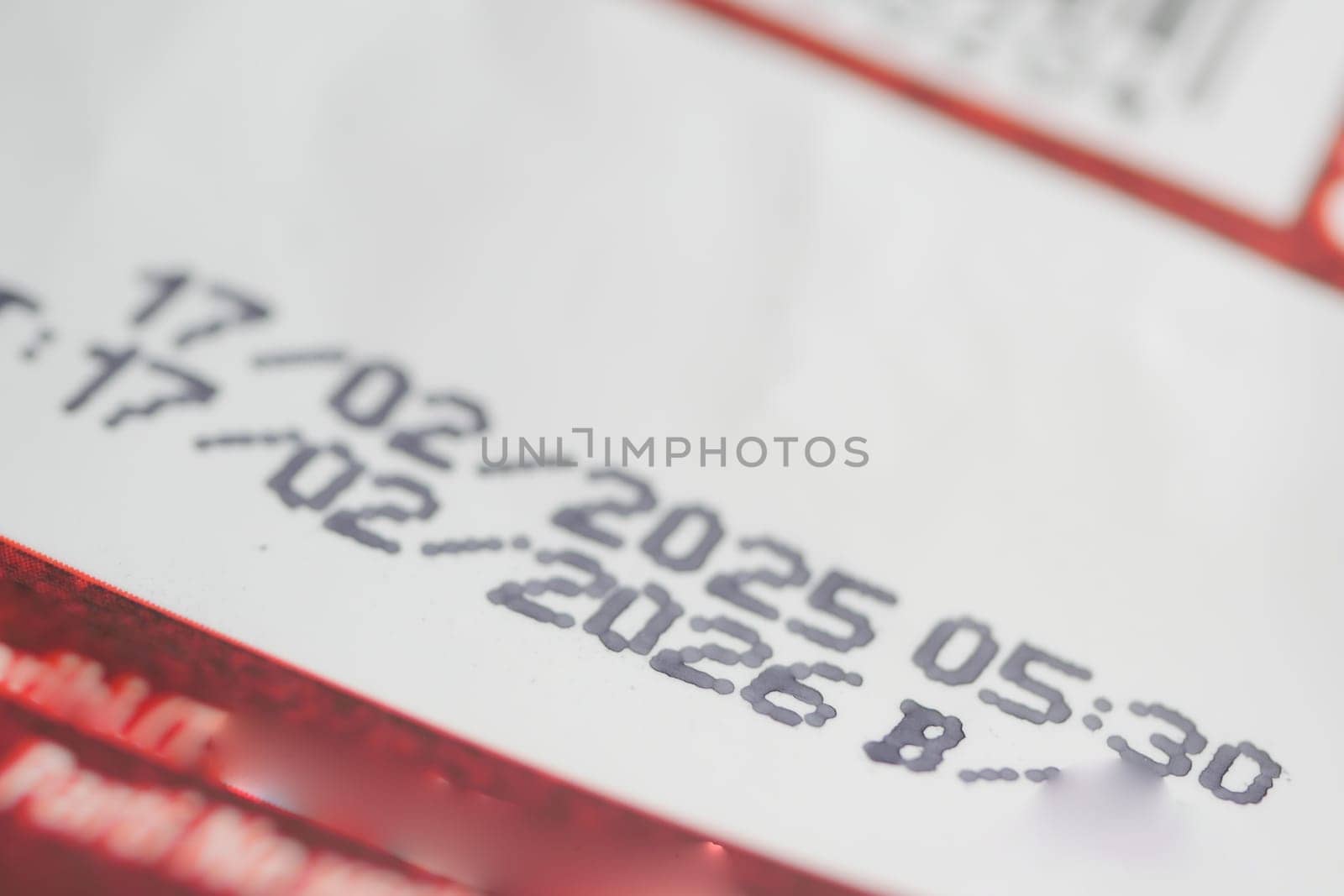 Ticket details include a date stamp indicating validity and expiry.