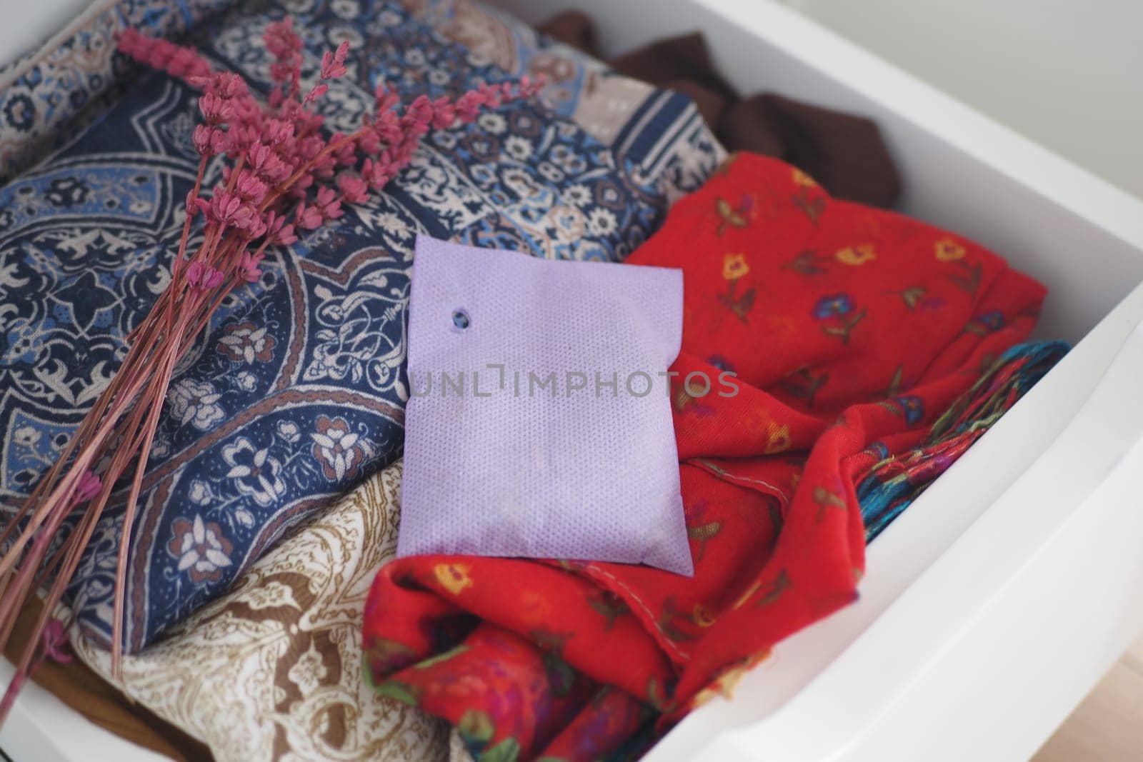 Packs Lavender Sachet, Natural Lavender Dried Flower Bag in a drawer.