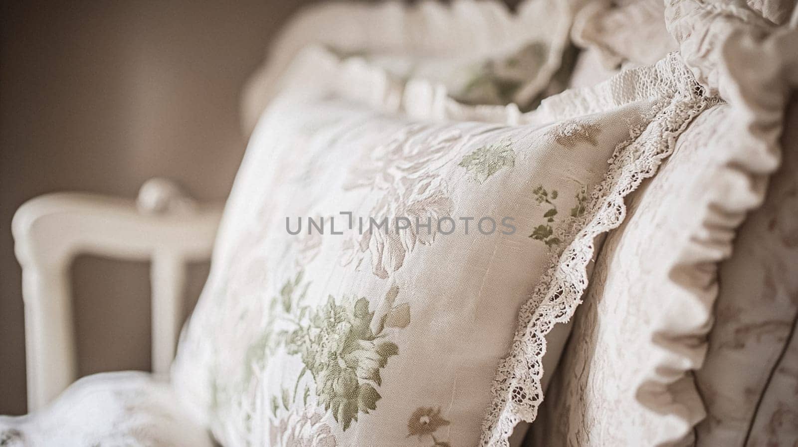 English style cottage interior in romantic colours, delicate patterns, vintage furnishings, evoking the timeless charm and tranquillity of a classic countryside