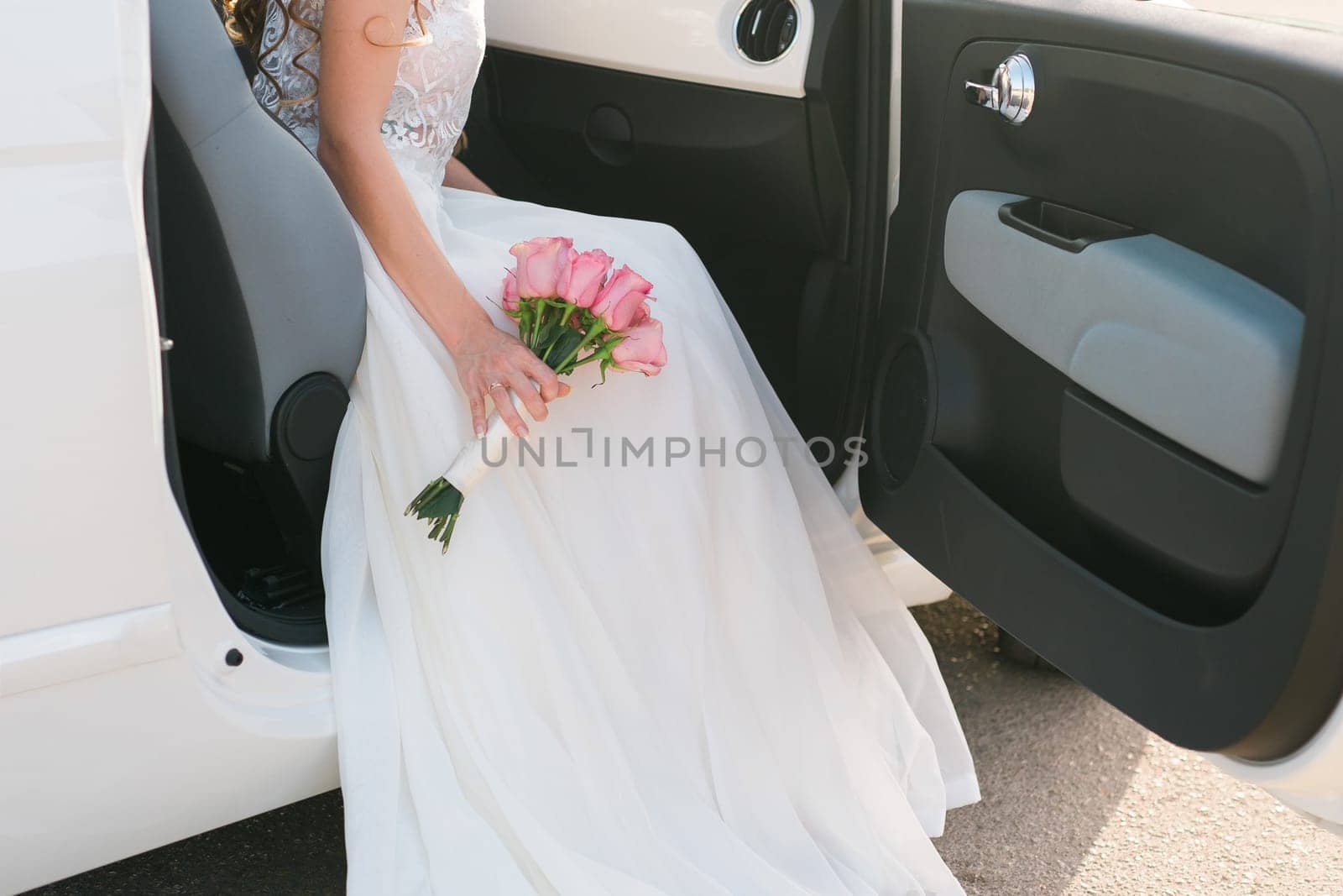 Bouquet of flowers in the hand of the bride.