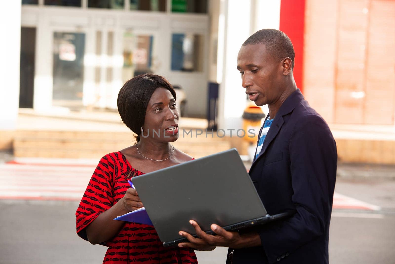 Adult African Business Partners Seeking Laptop Investment Project, New Opportunities