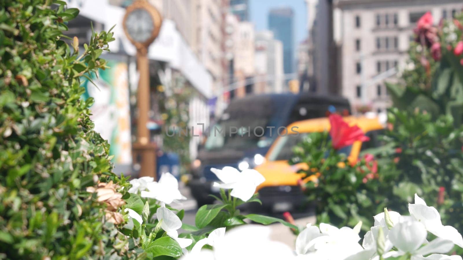 New York City, United States - 6 Sept 2023: Manhattan Midtown Broadway, 23 street, 5 avenue crossroad intersection. Worth Square near Madison Park, Flatiron, USA. People on Big Bus tour, yellow taxi.