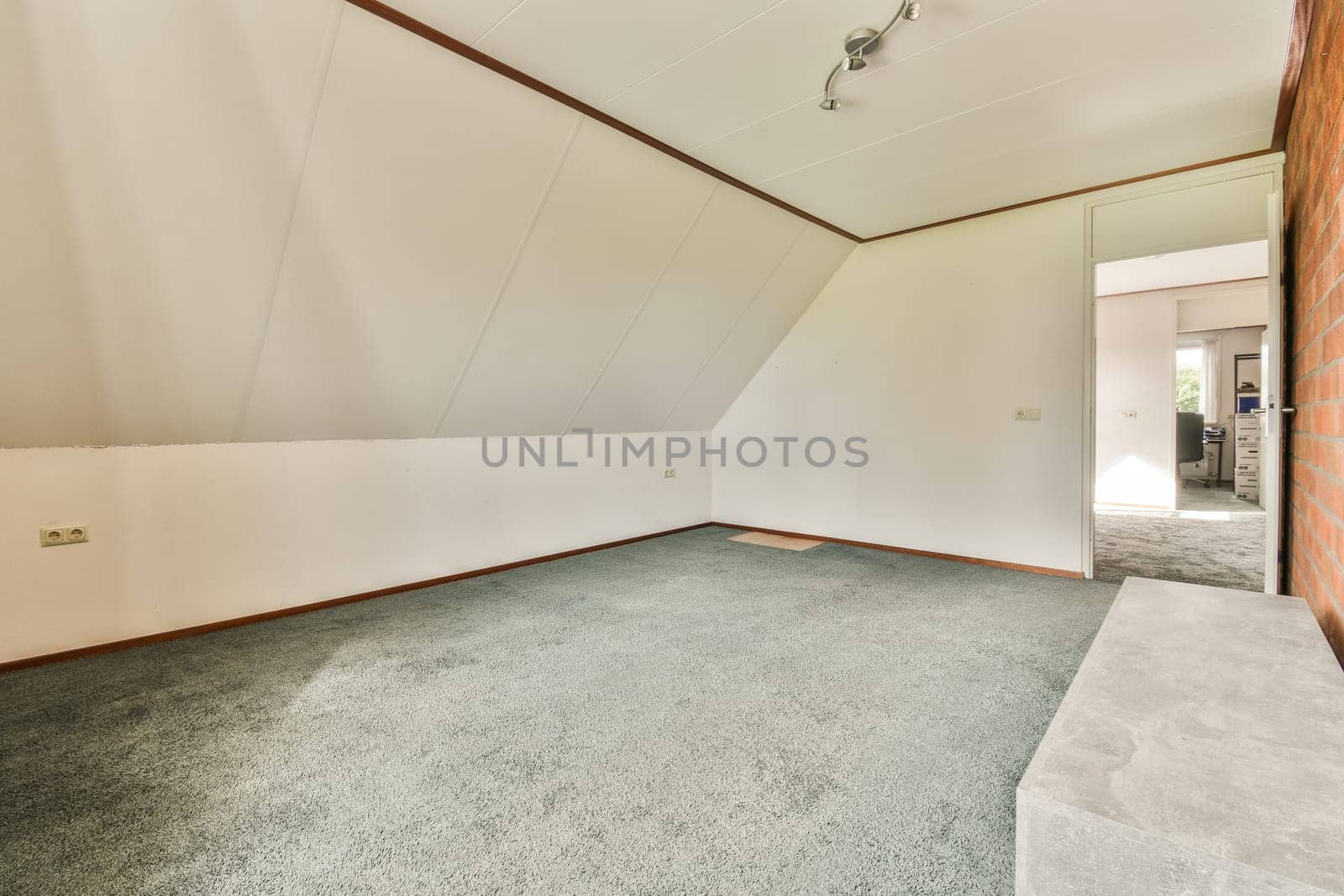 an empty room with no furniture or people to be seen on the wall in this photo, it's all white