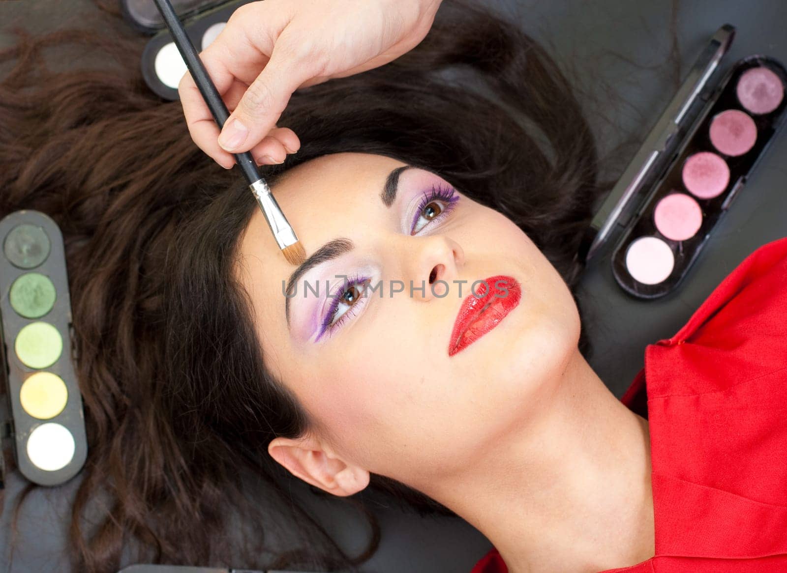 Eyebrow makeup routine