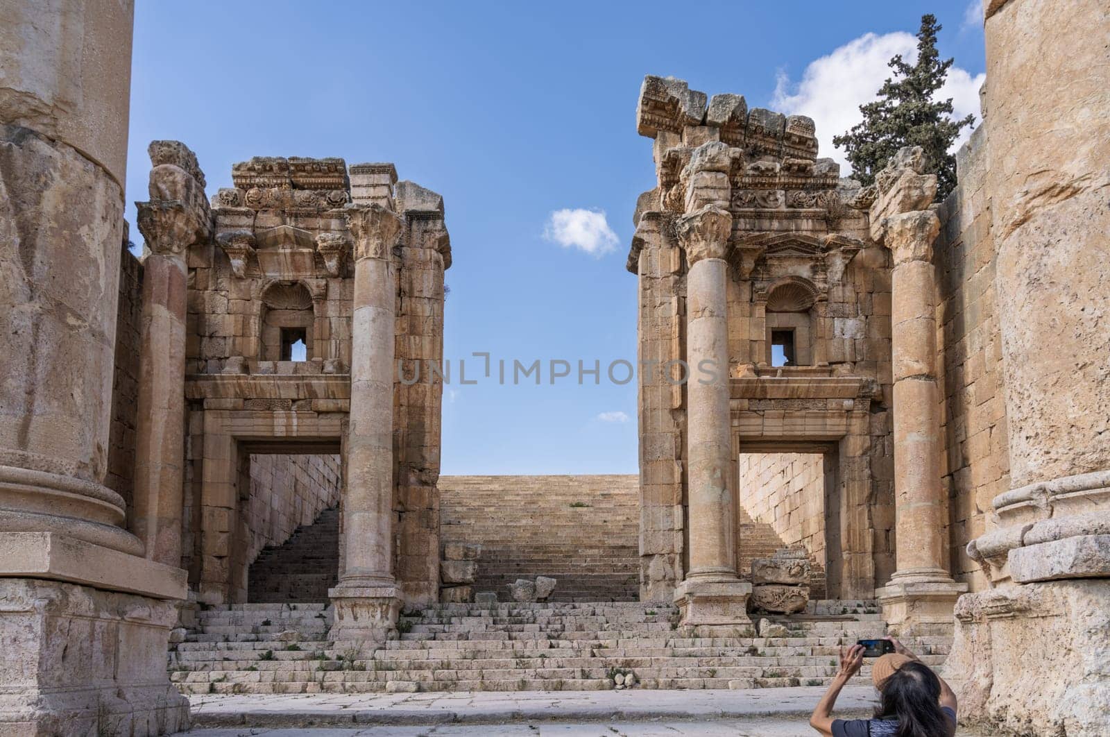 Staircase and altar terrace of Sanctuary of Artemis on Cardo Maximus in Jerash, a Greco-Roman well preserved city in Jordan