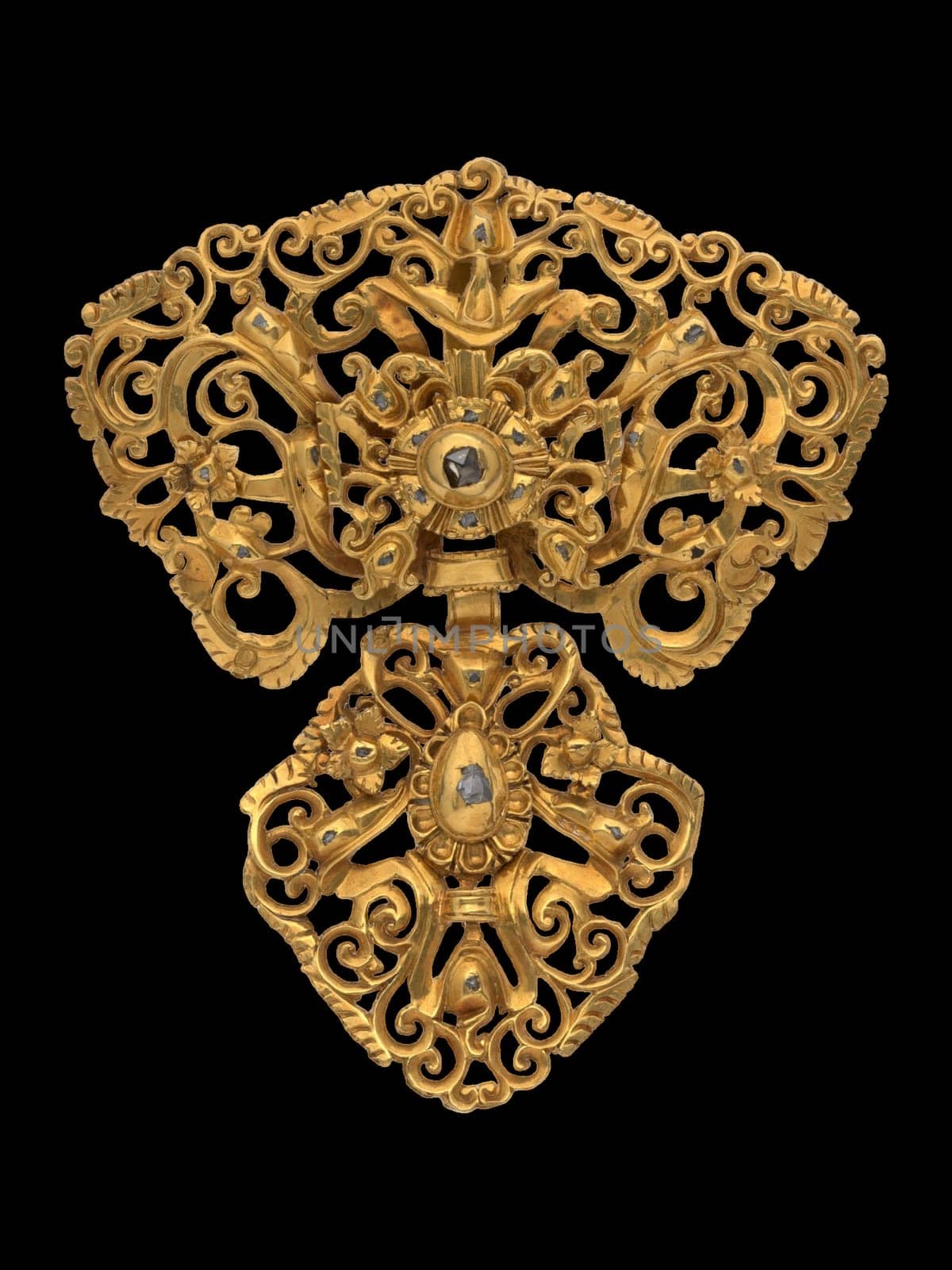 Elegant 18th-century Portuguese pendant in intricate gold filigree, accented with small diamonds. Evokes a sense of historical refinement and delicate craftsmanship.